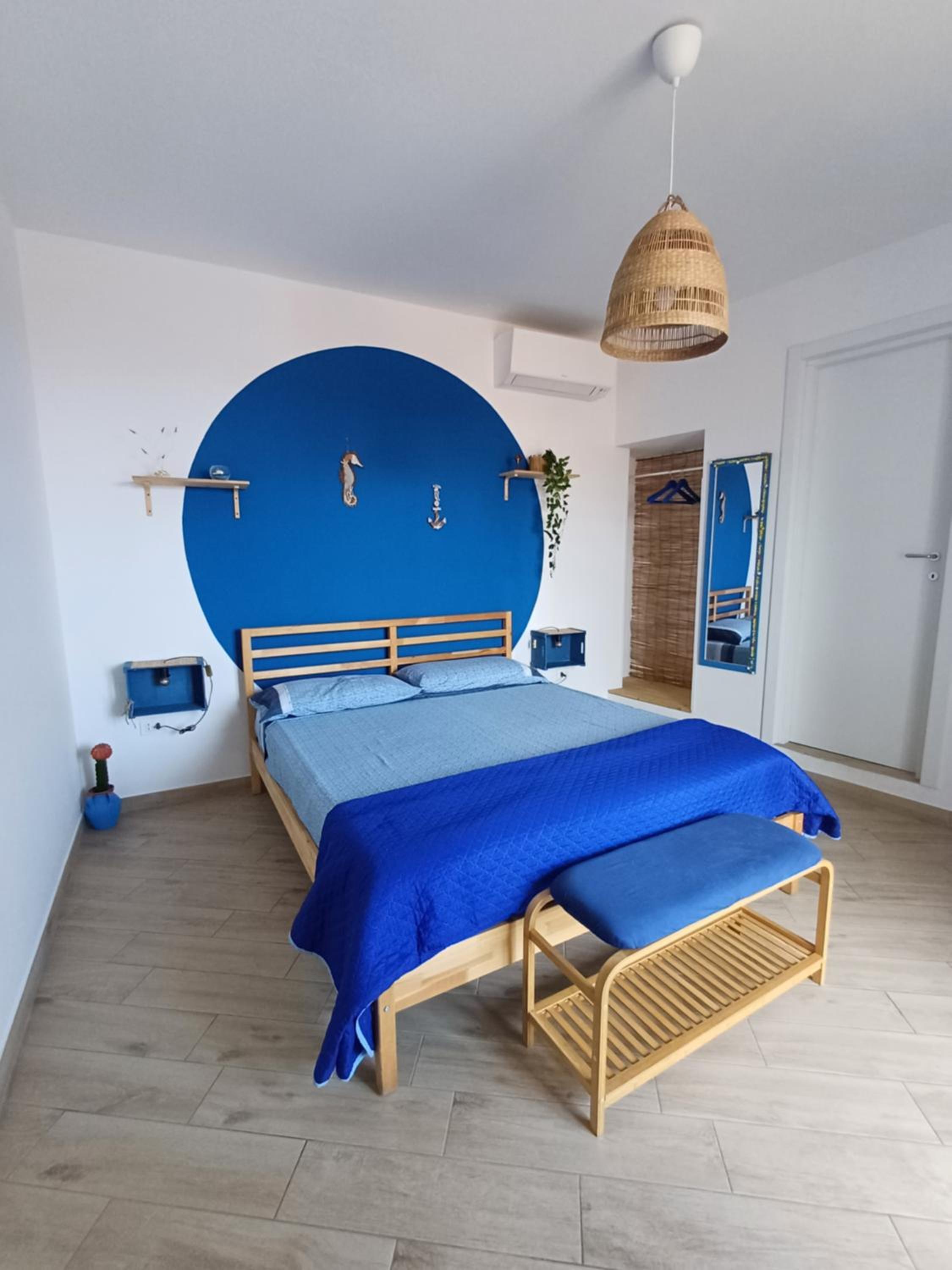 One-Bedroom House photo 1