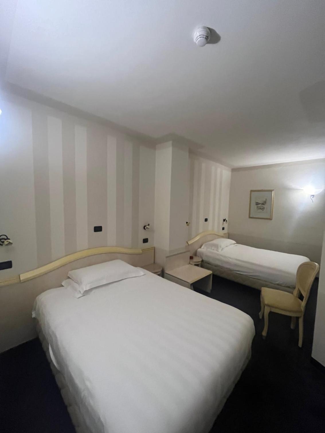 Twin Room photo 1
