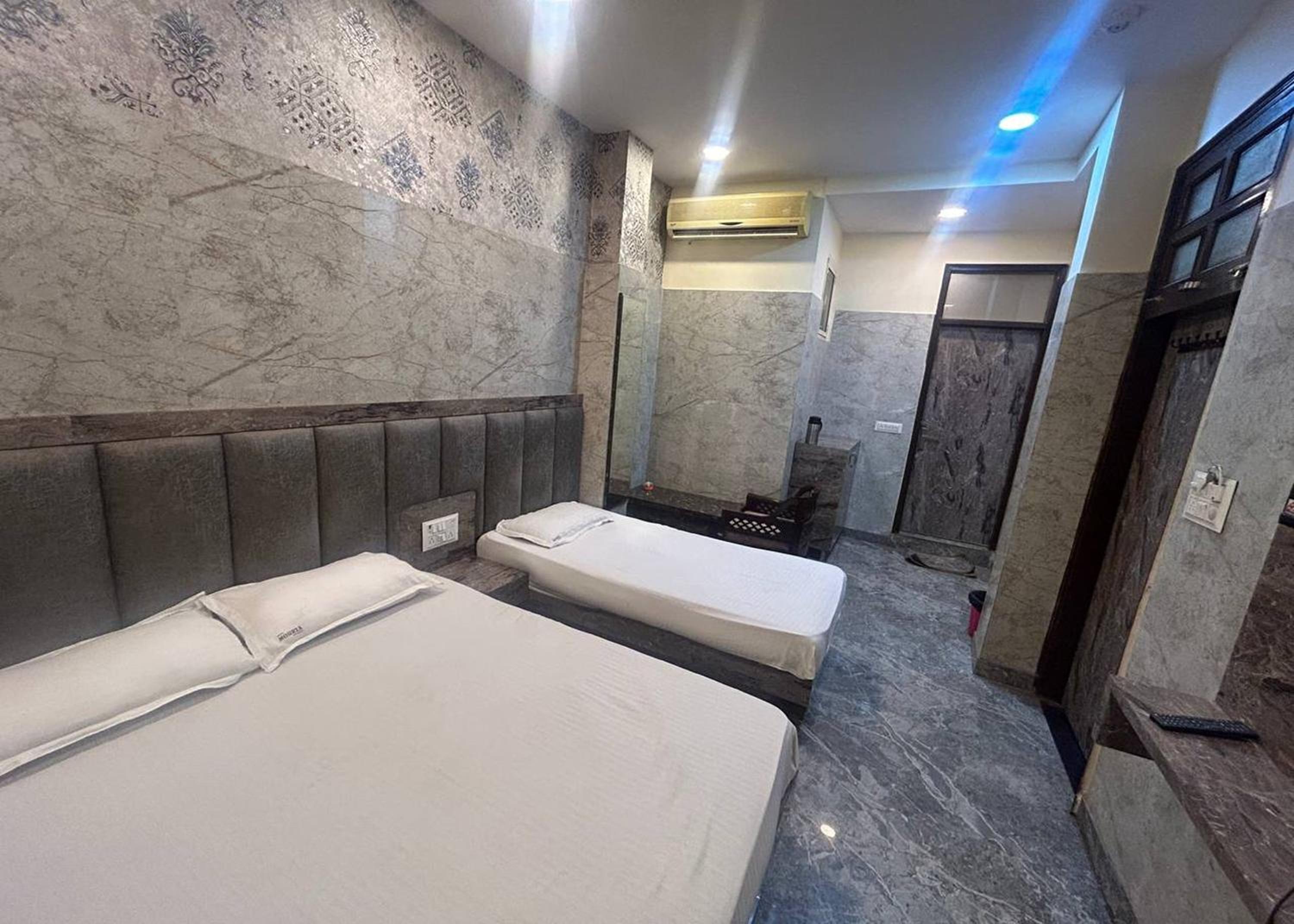 Triple Room - Photo 7