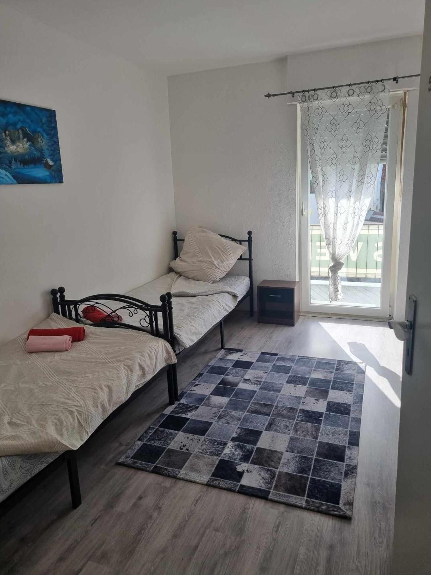 Small Twin Room photo 2