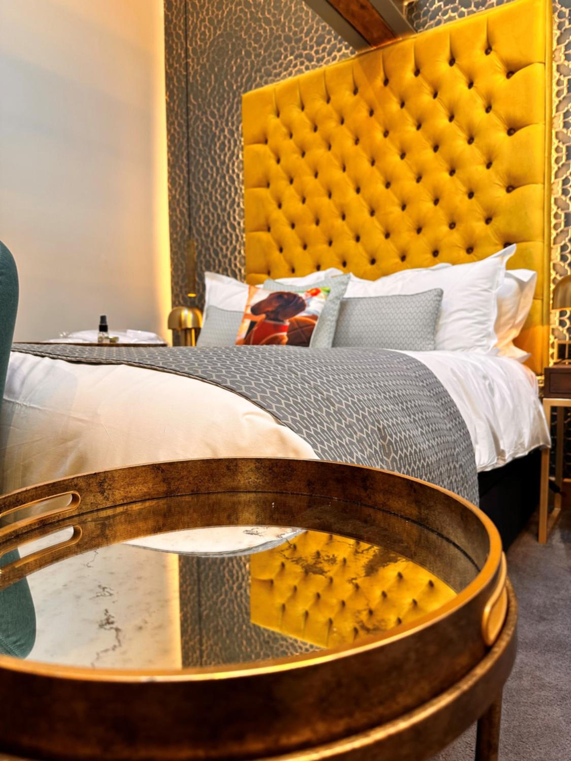 Deluxe King Room