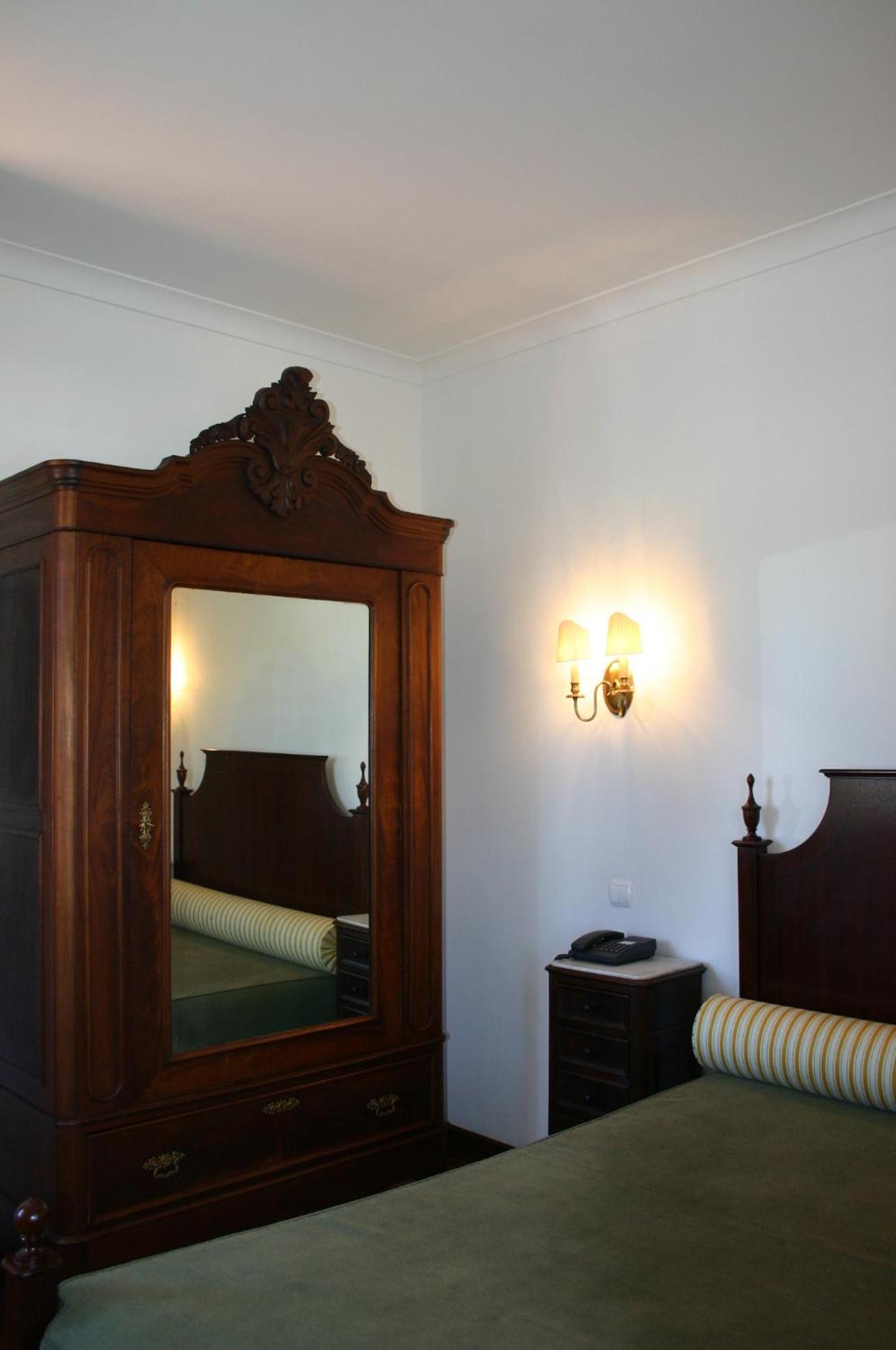 Family Room - Photo 3