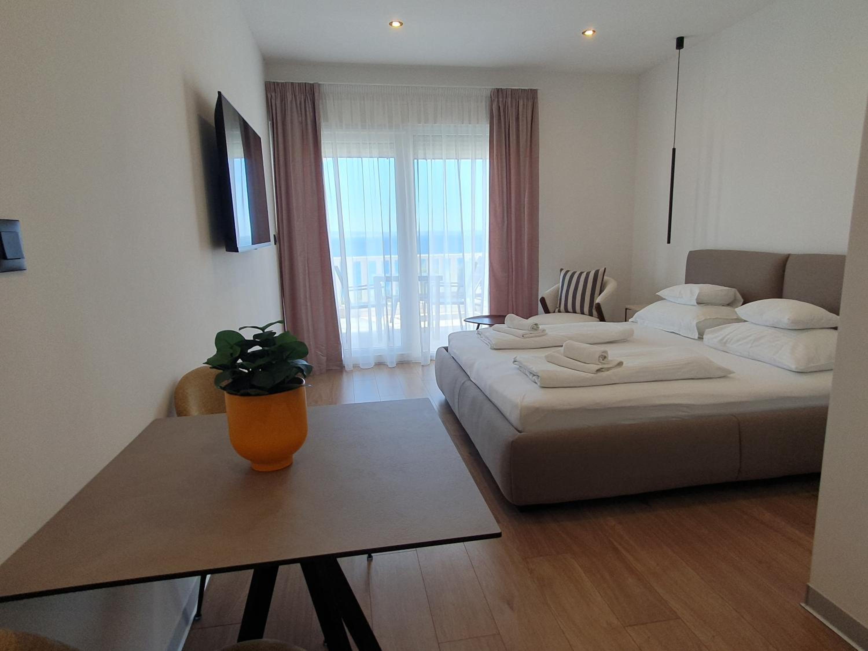 Studio with Terrace and Sea View (2 Adults) photo 3