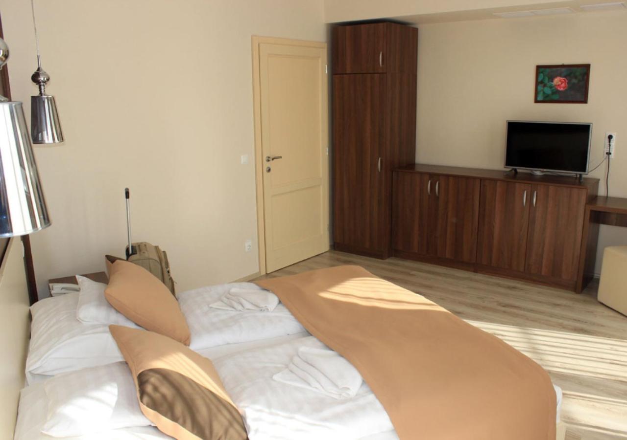 Double Or Twin Room photo 2