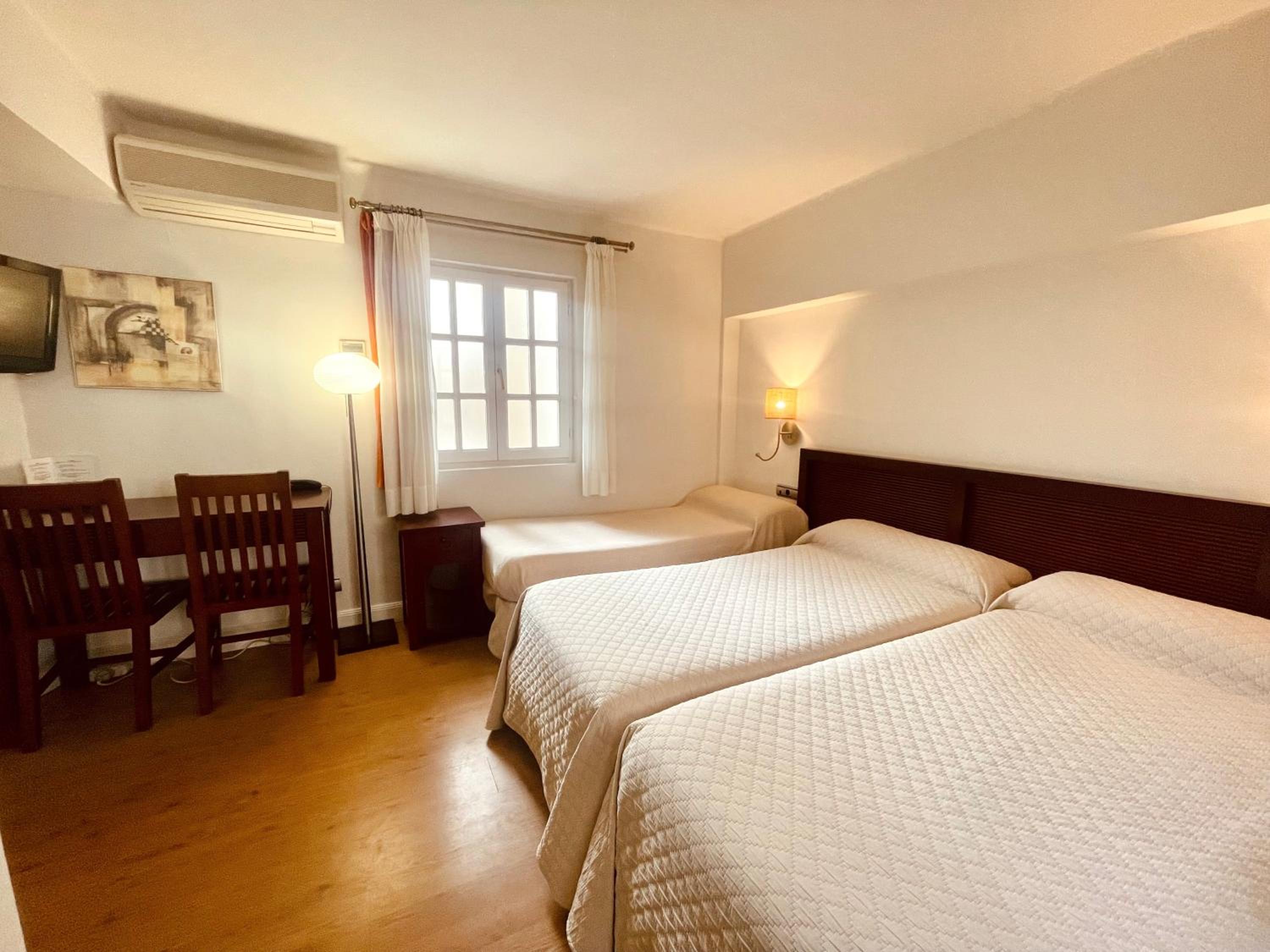 Habitación Triple (3 Adultos)
