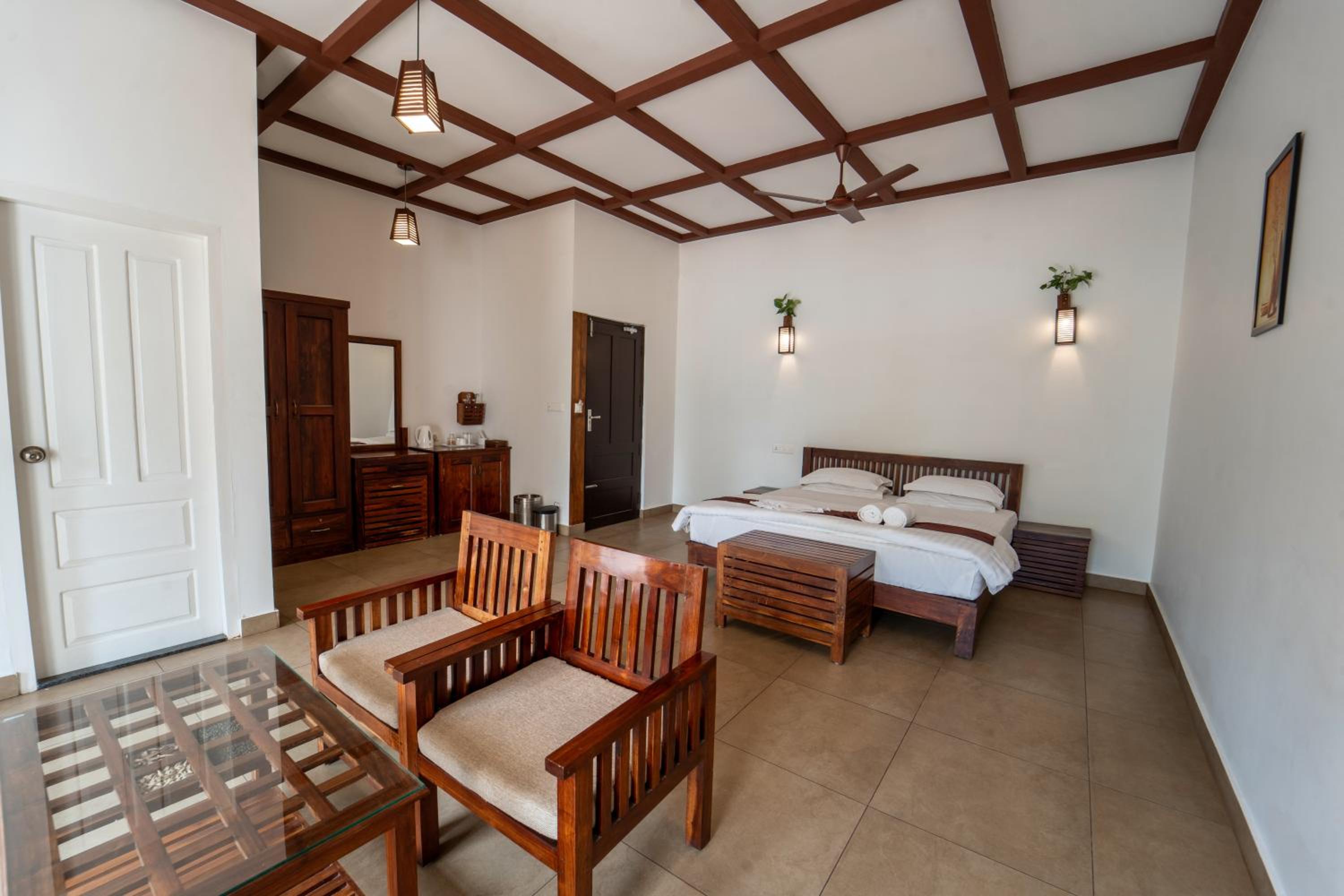 King Room with Balcony photo 1
