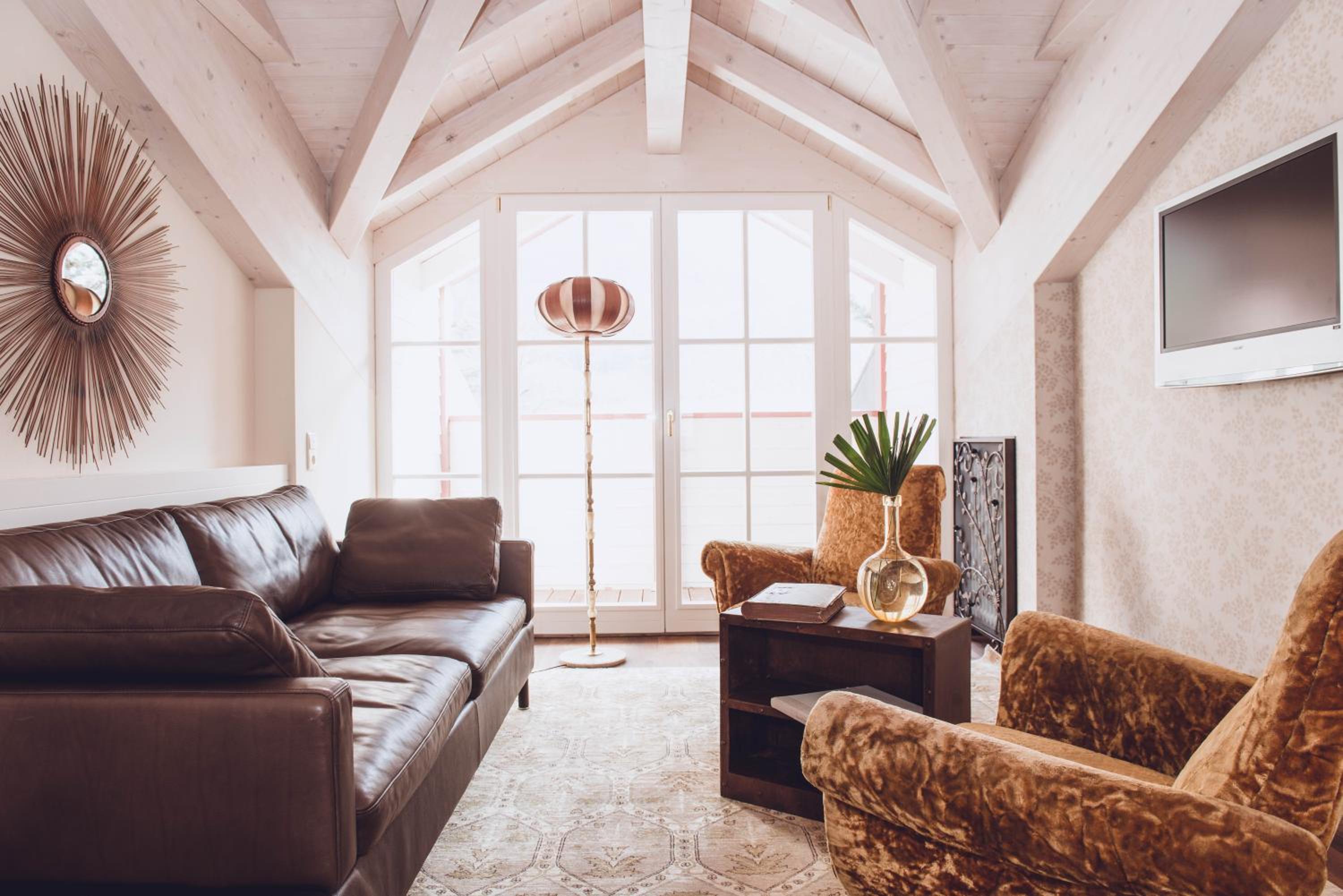 Superior Suite - Photo 2