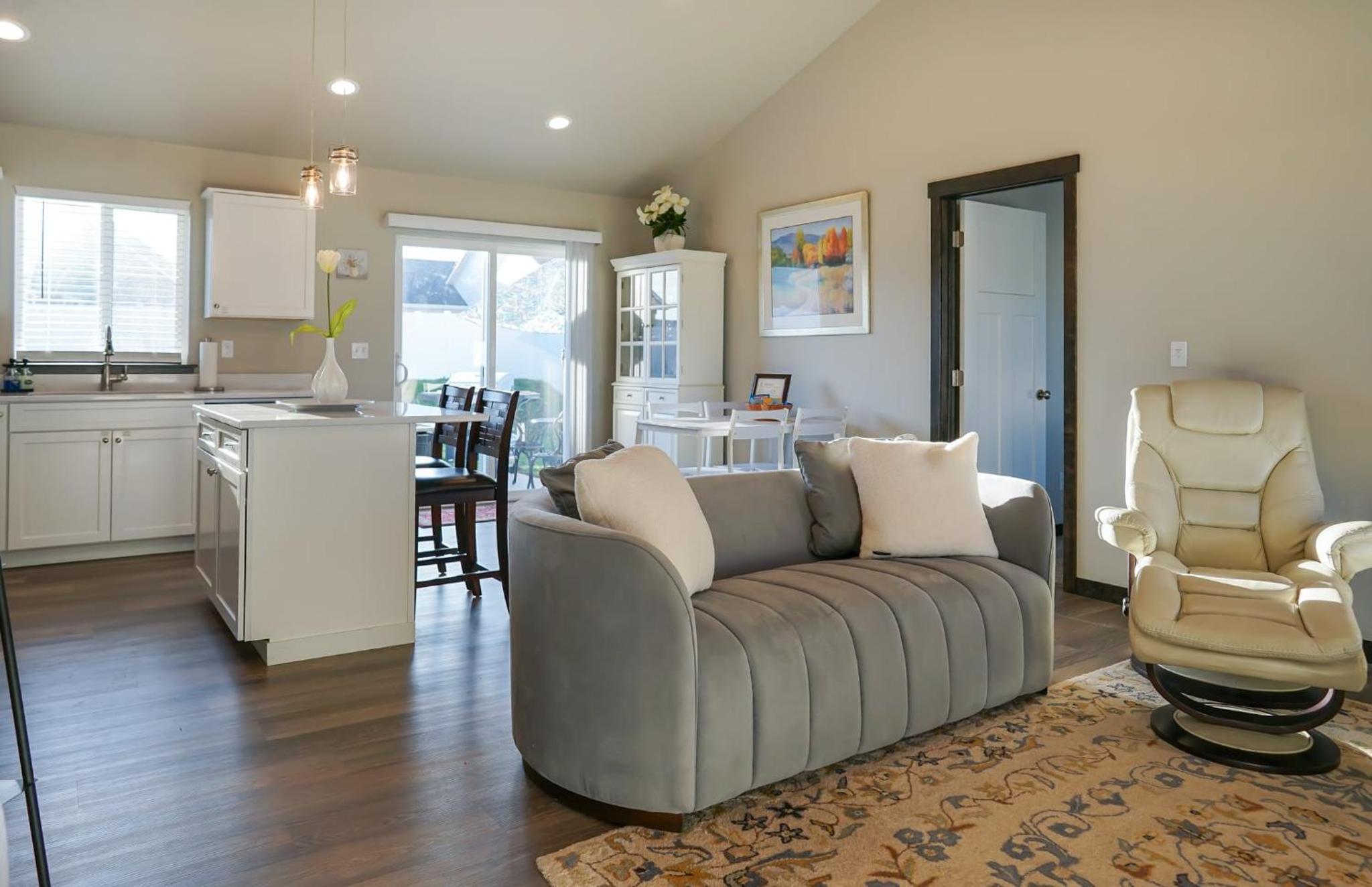 Family Room photo 1
