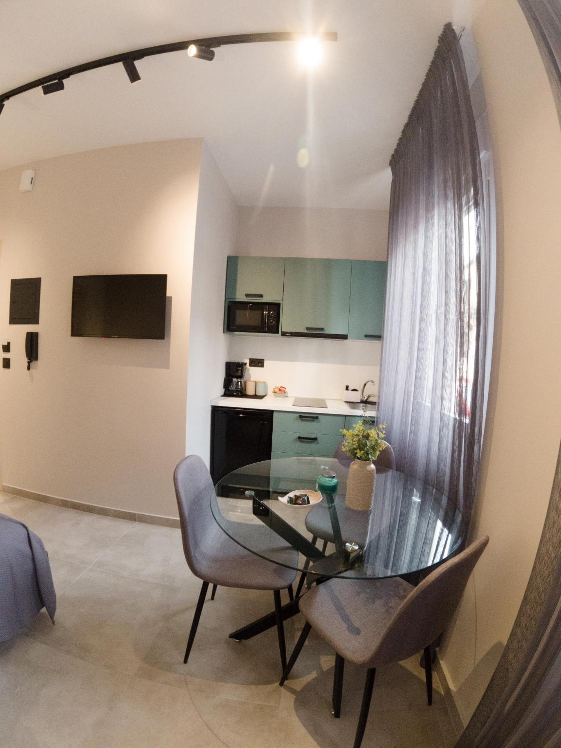 Apartment - Ground Floor photo 2