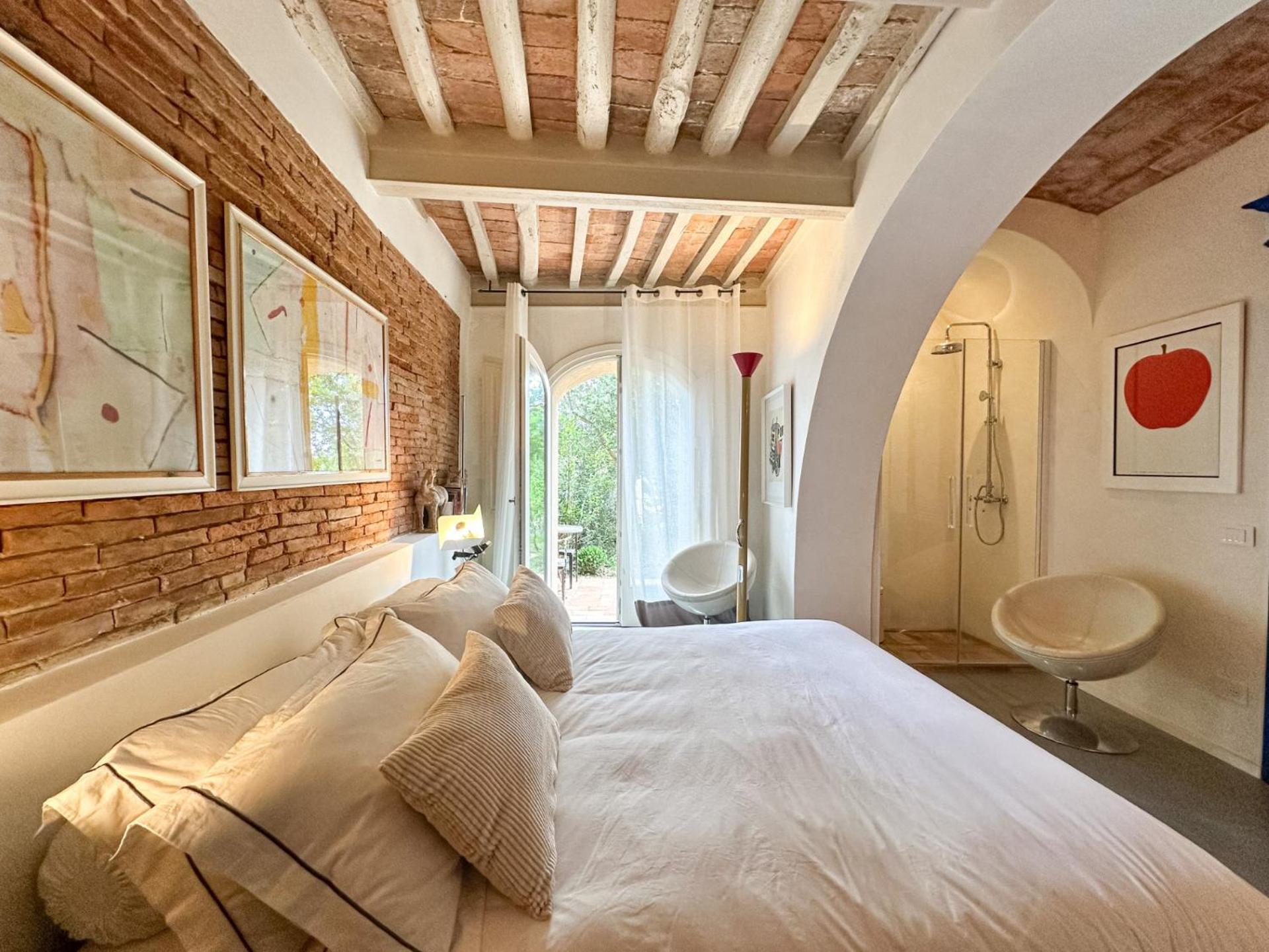 Villa photo 1