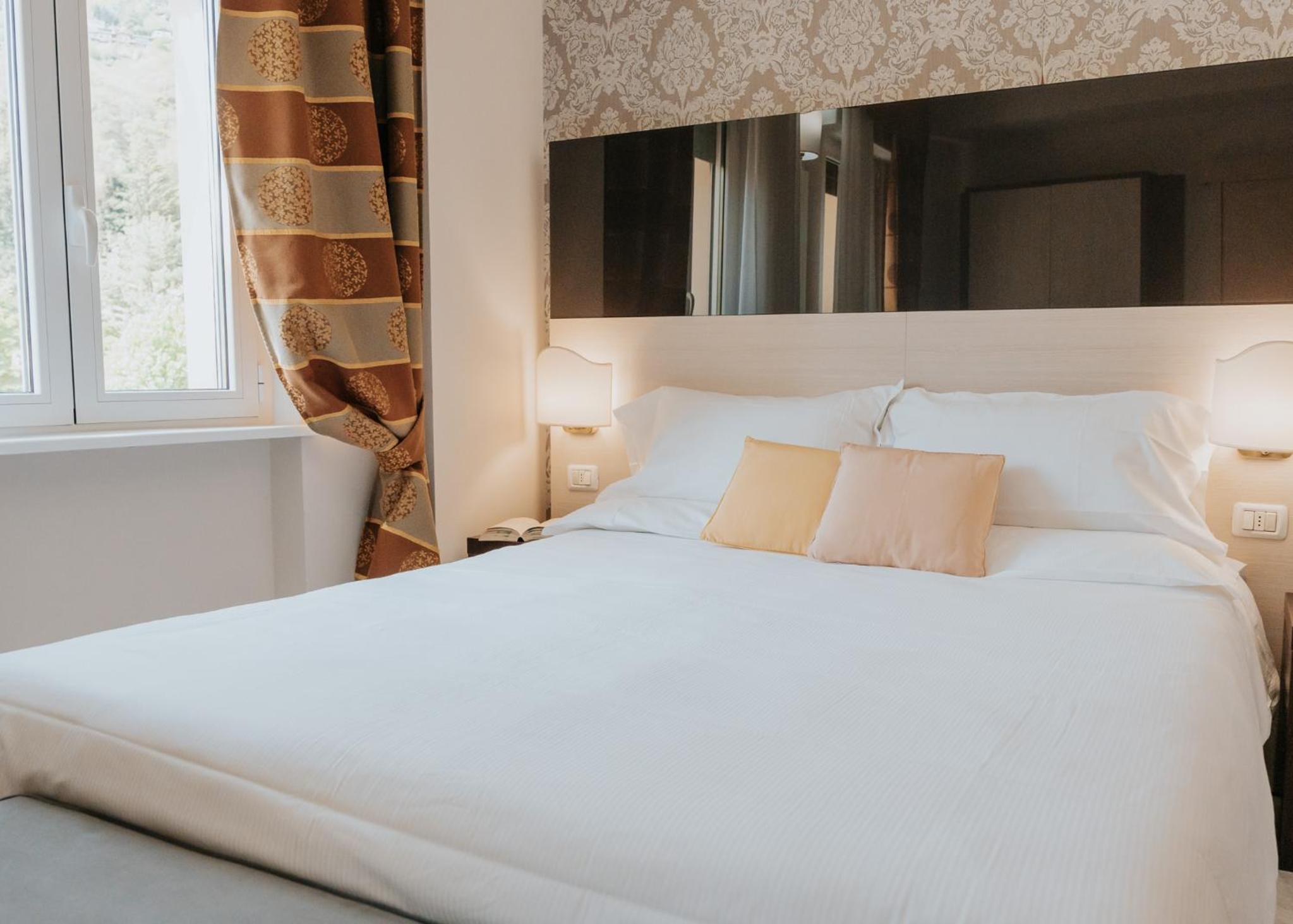 Deluxe Doppel- oder Zweibettzimmer mit Bergblick