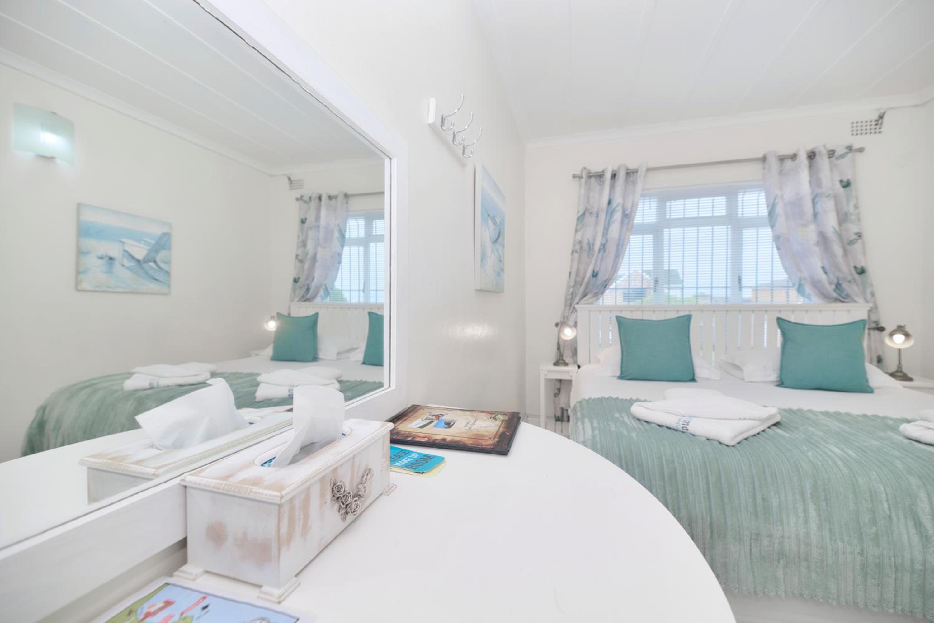 Family Room - Photo 12