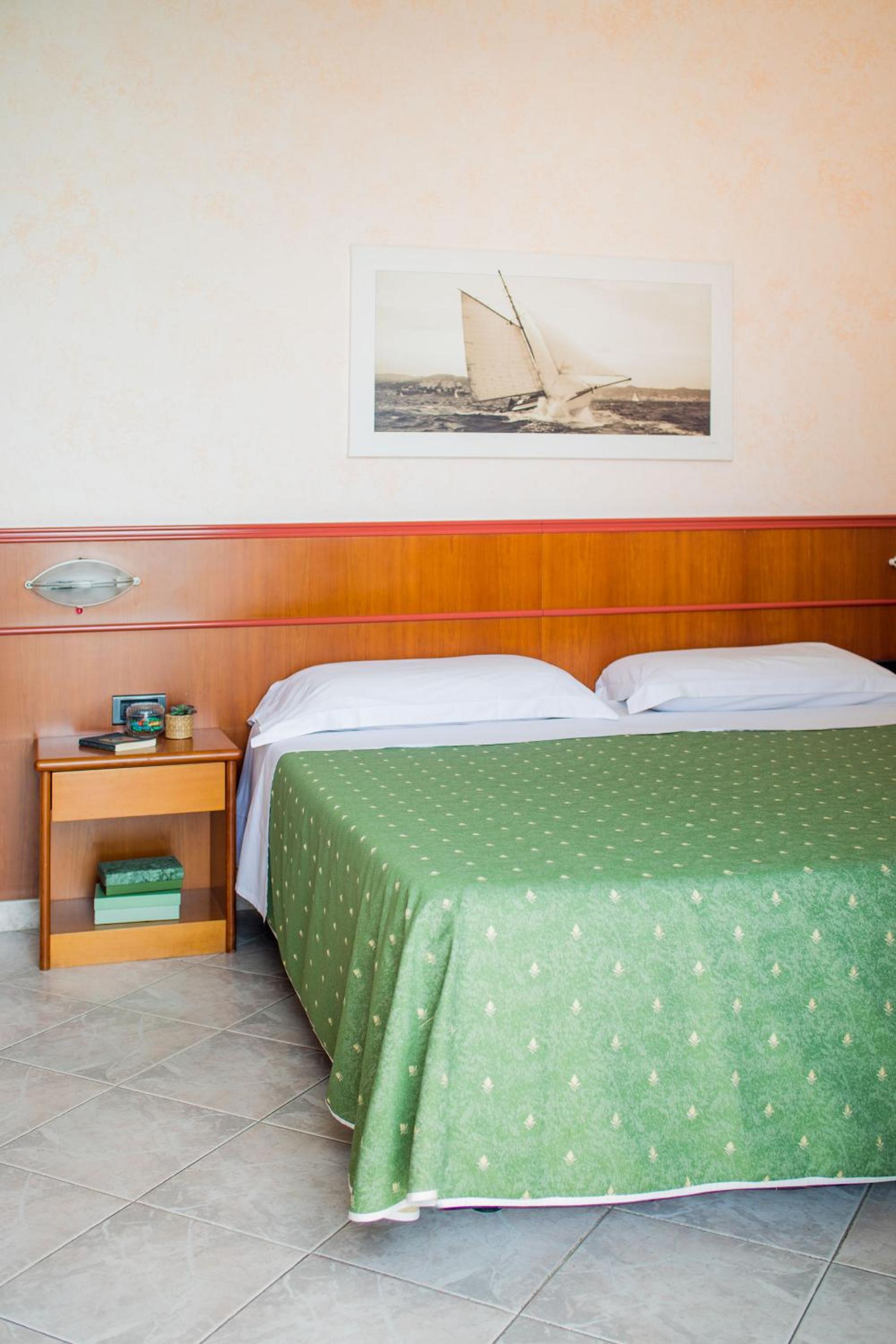 Double or Twin Room photo 1