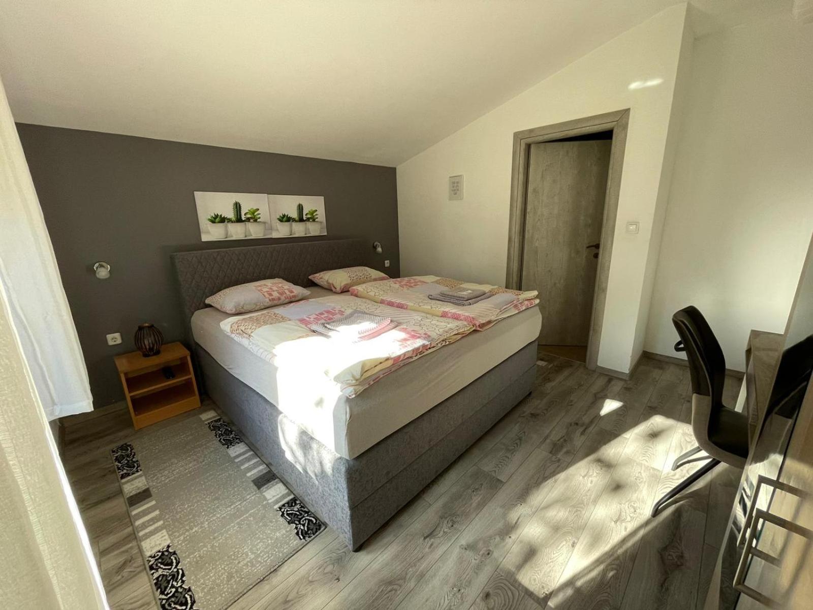 Two Bedroom Apartment with Terrace - Photo 25