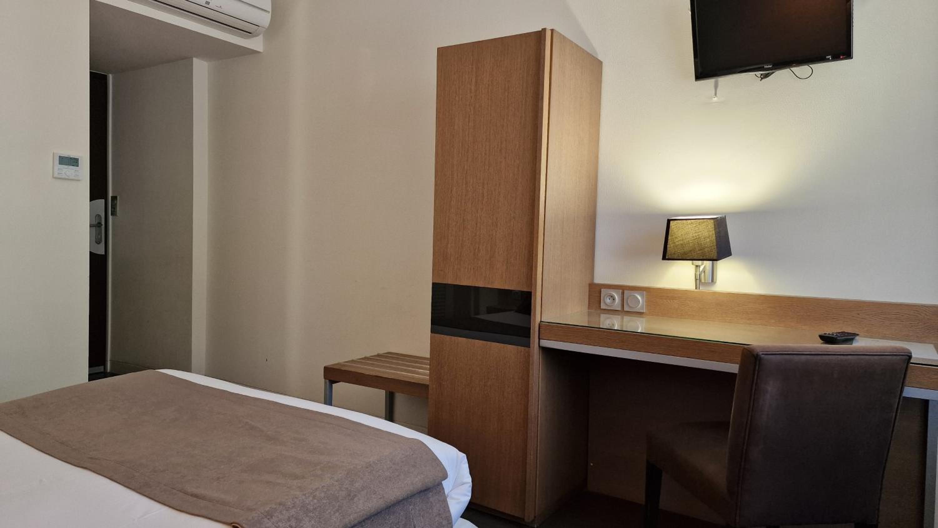 Superior Room - Photo 8