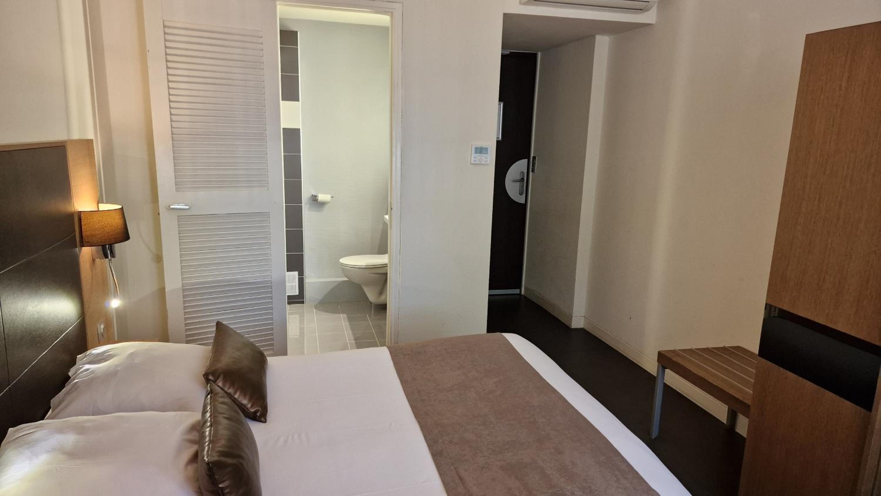 Superior Room - Photo 7