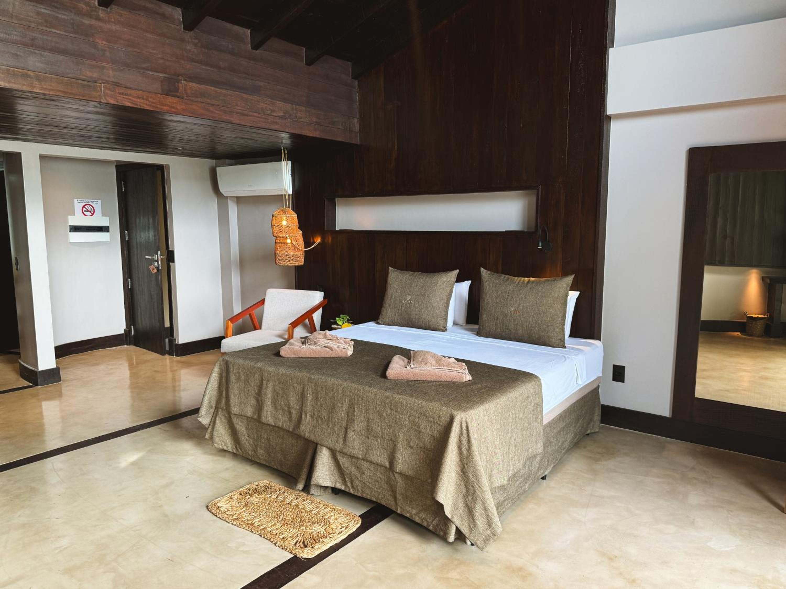 Deluxe Double Room with Balcony and Sea View photo 1