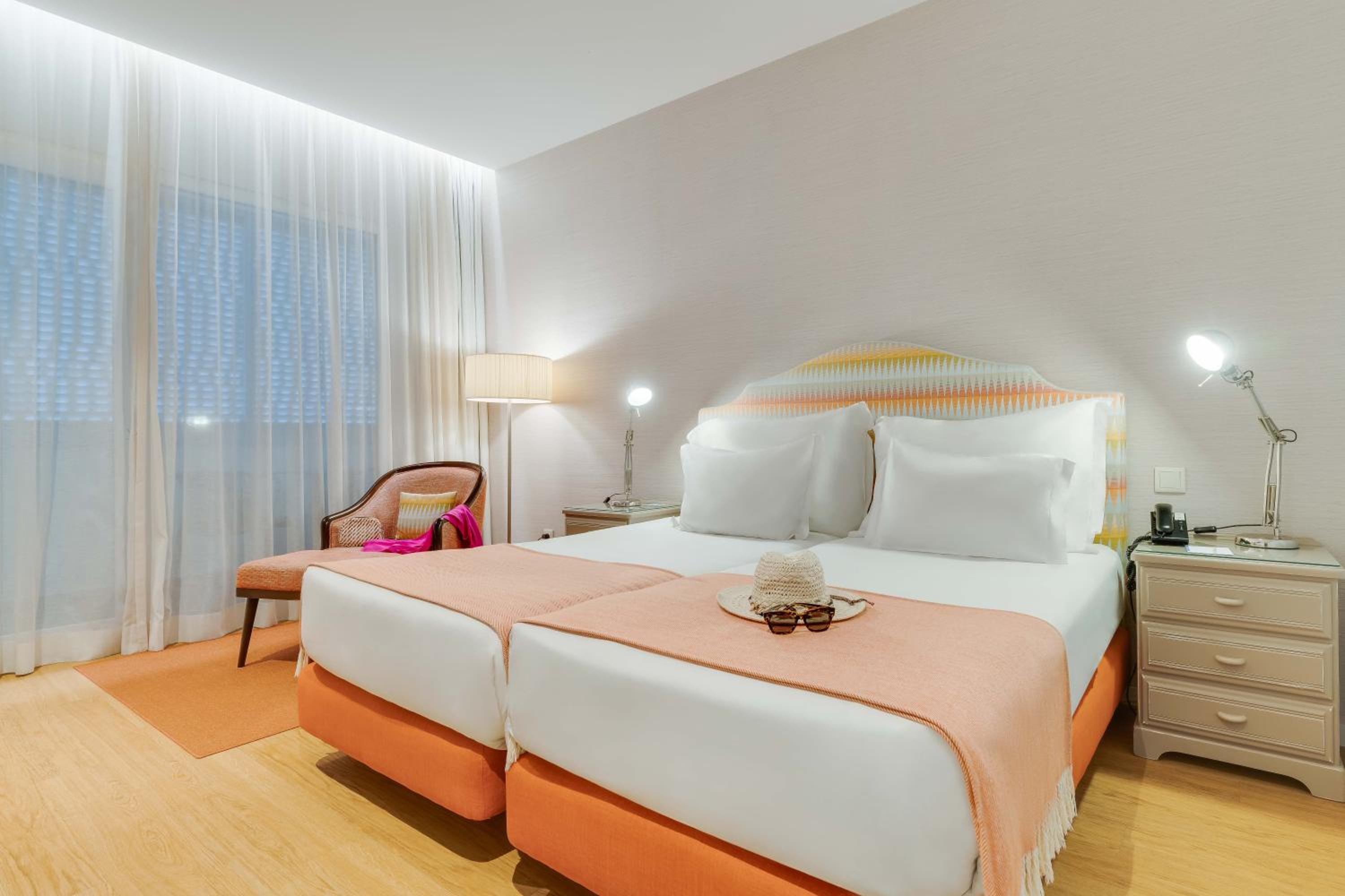 Twin Room - Photo 4