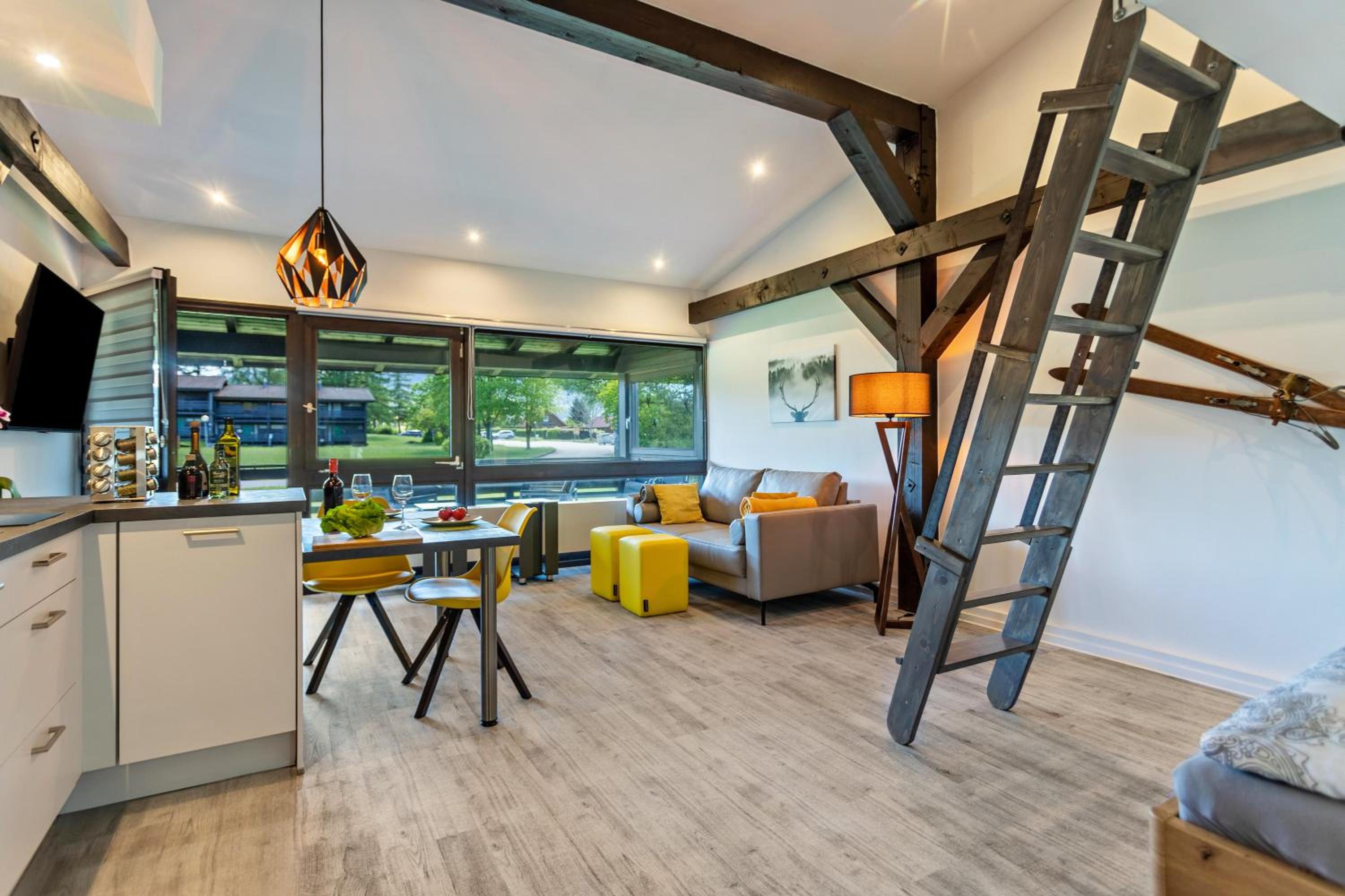 Superior One-Bedroom Apartment with Balcony