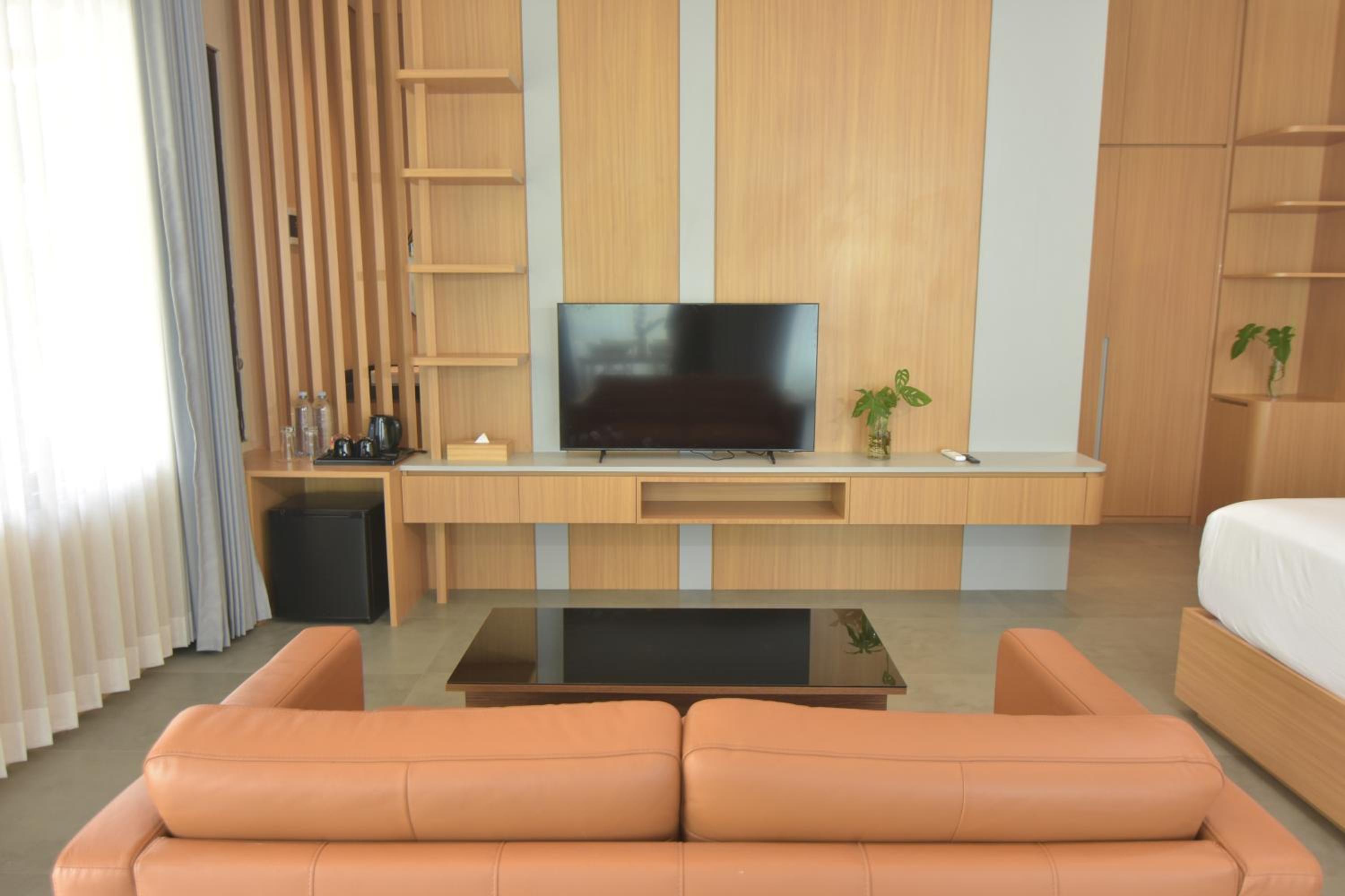 Family Room photo 2