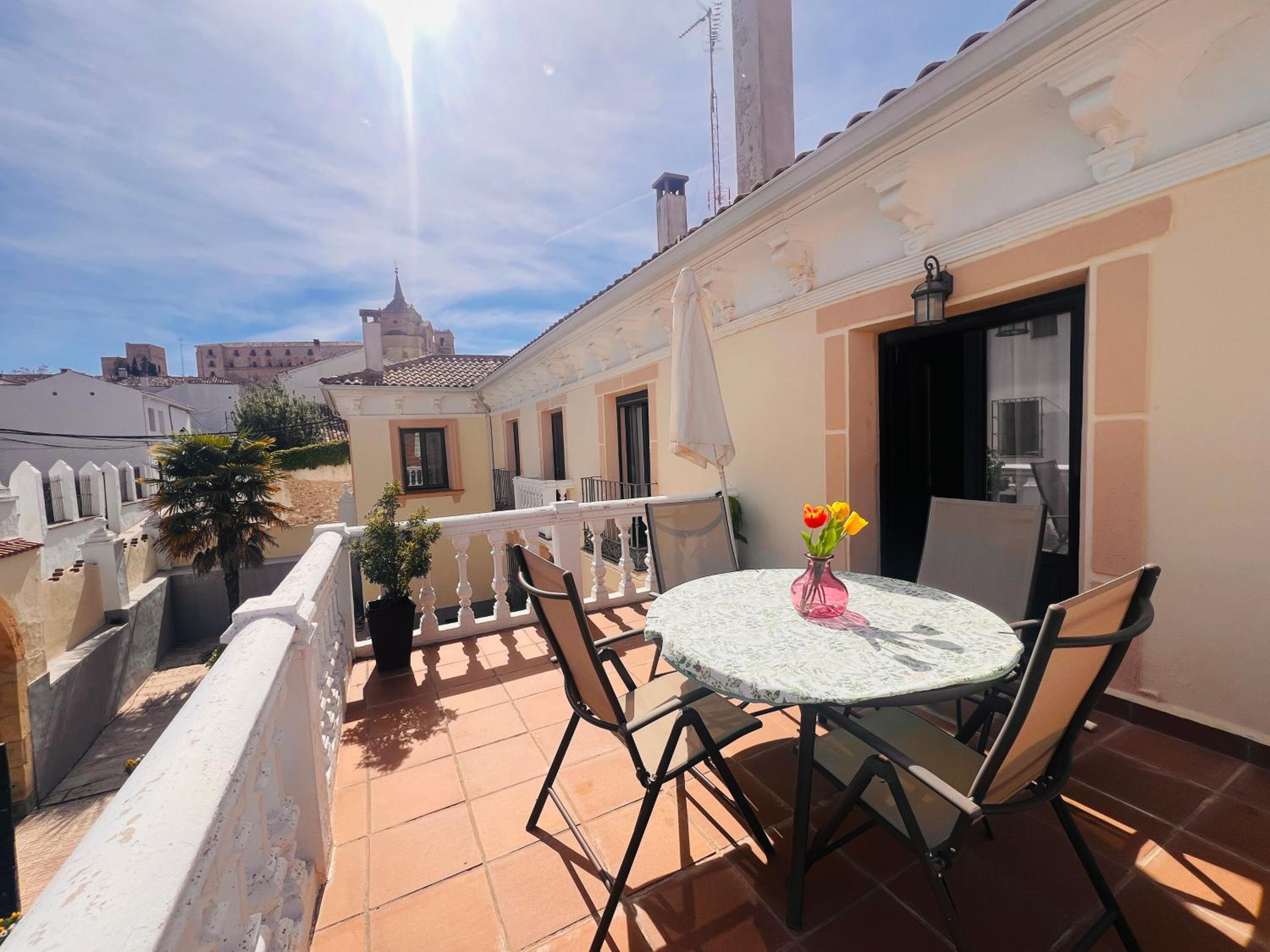 Apartment with Terrace - Photo 39