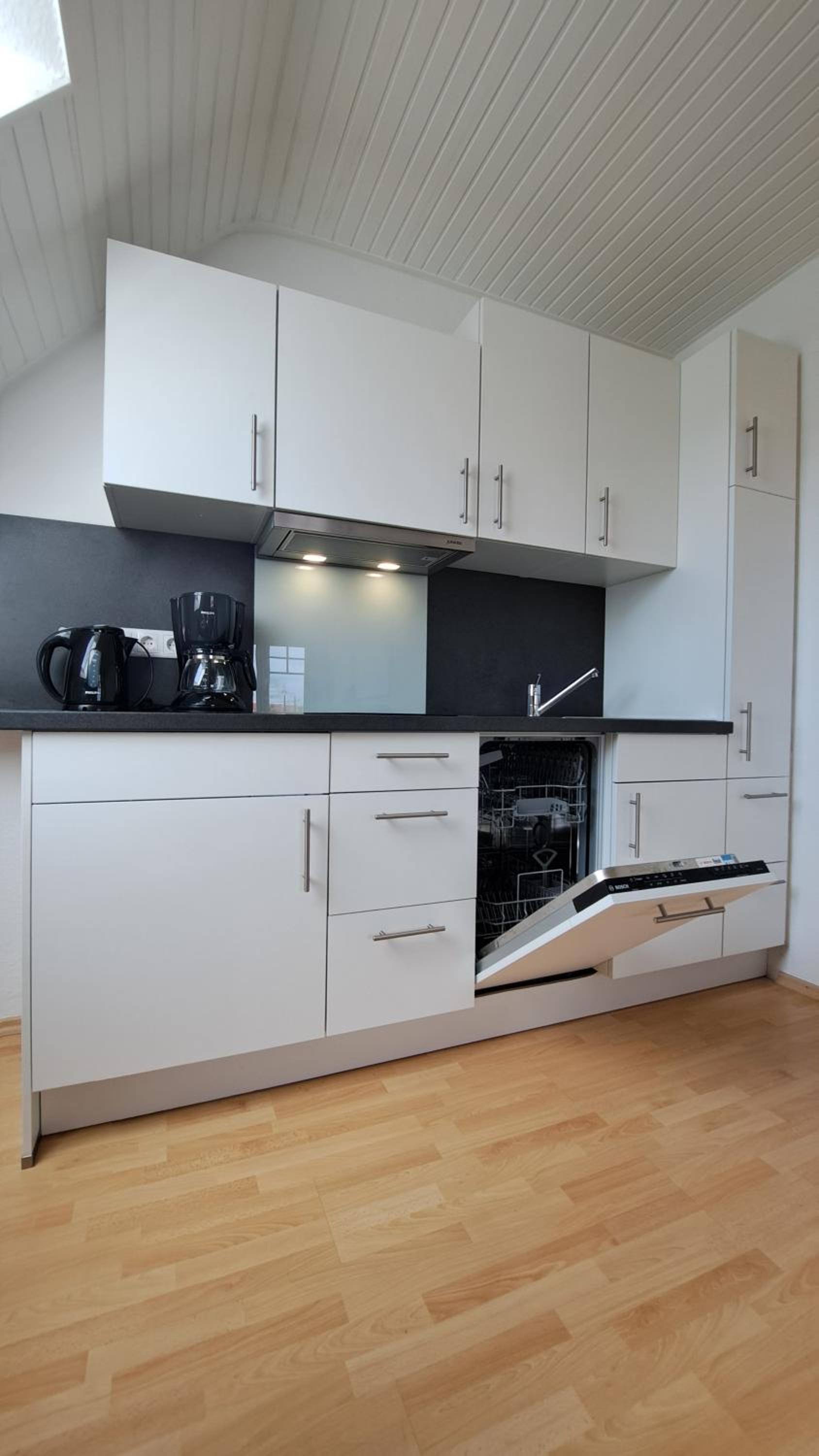 One-Bedroom Apartment with Shower photo 2