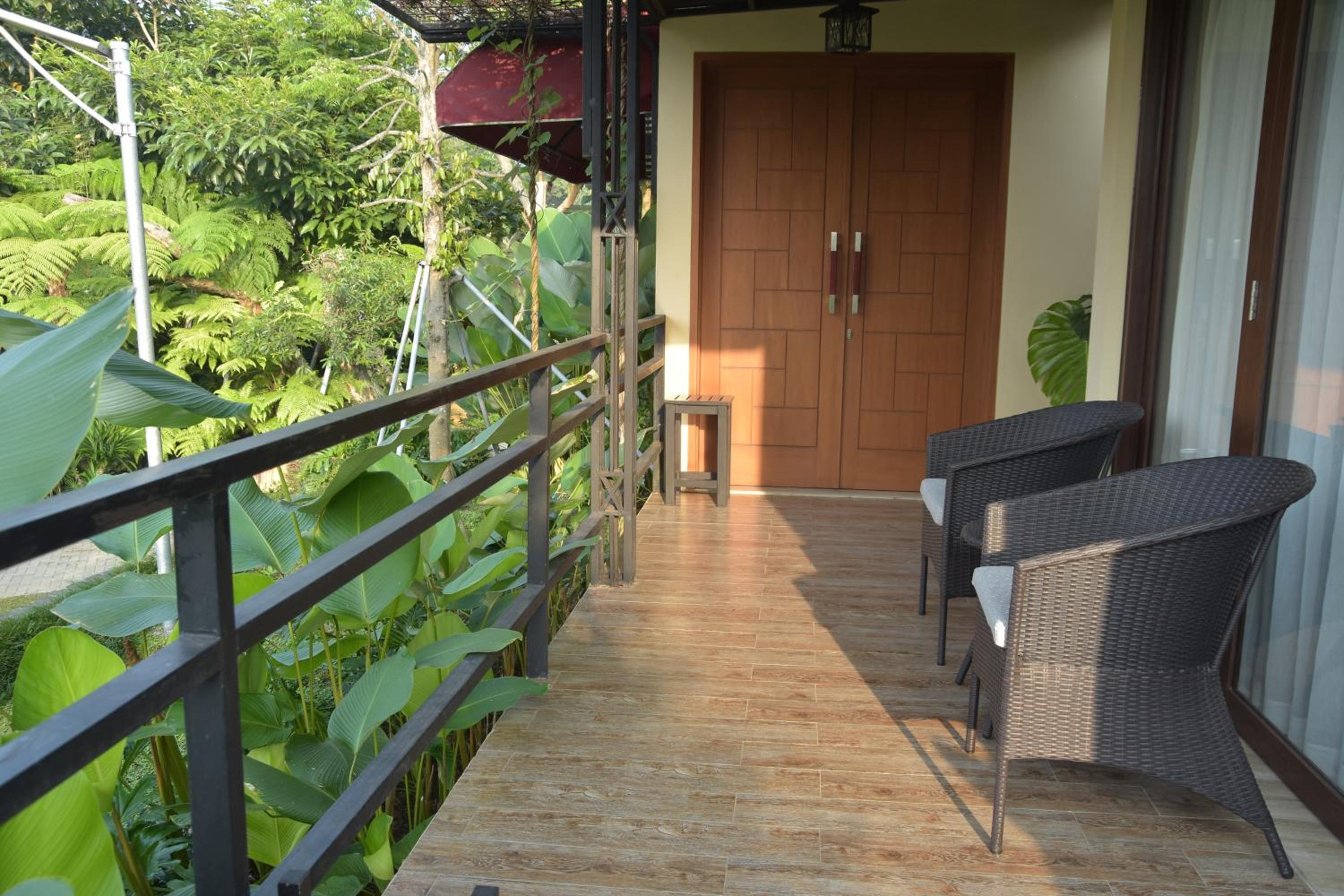 Villa photo 2
