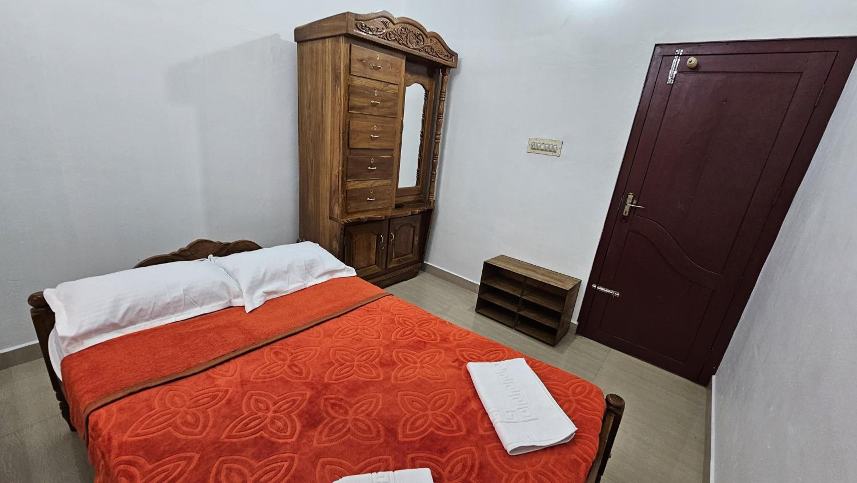 Three-Bedroom Villa photo 1