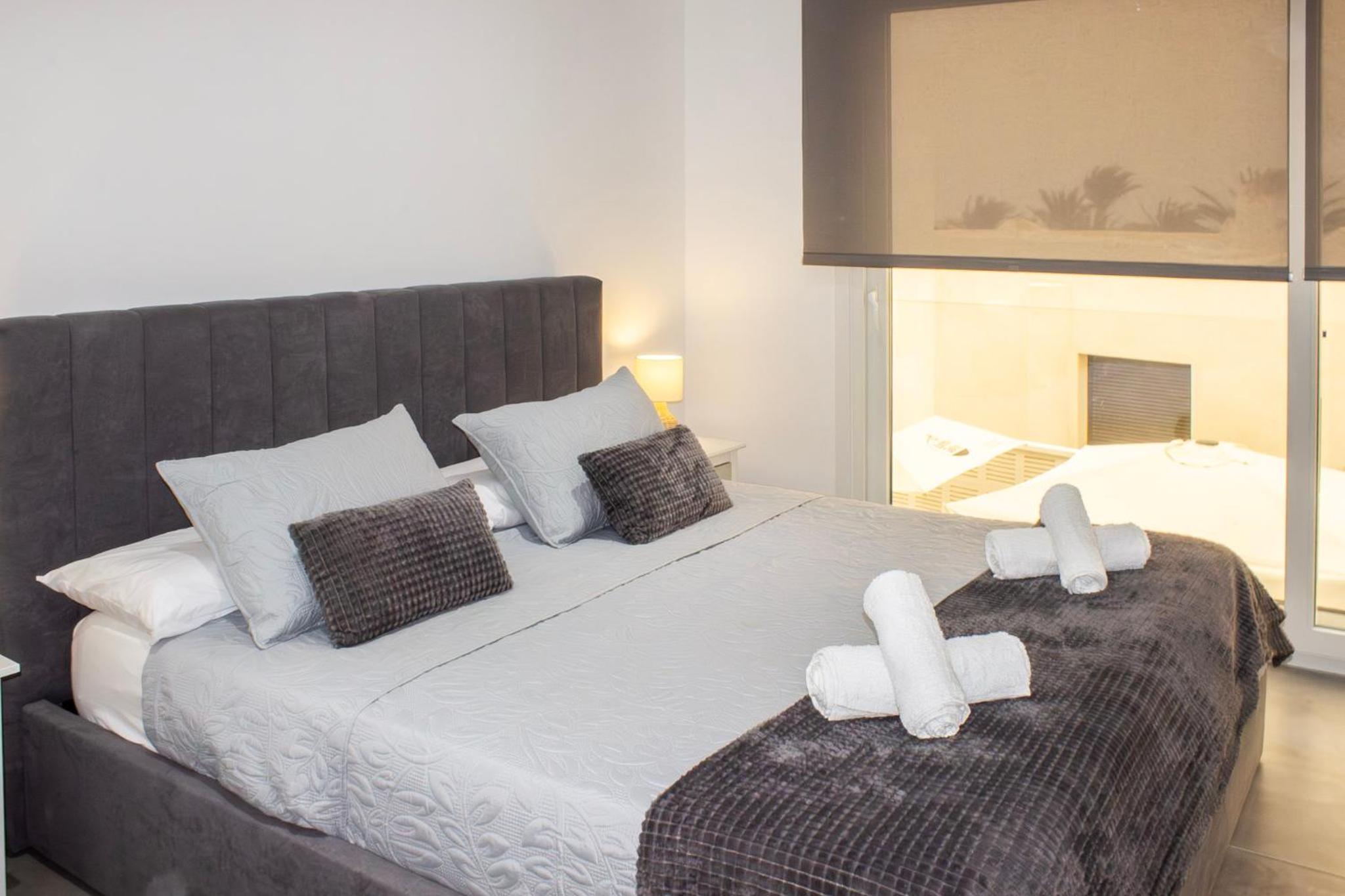 Apartamento de una habitación con vista.