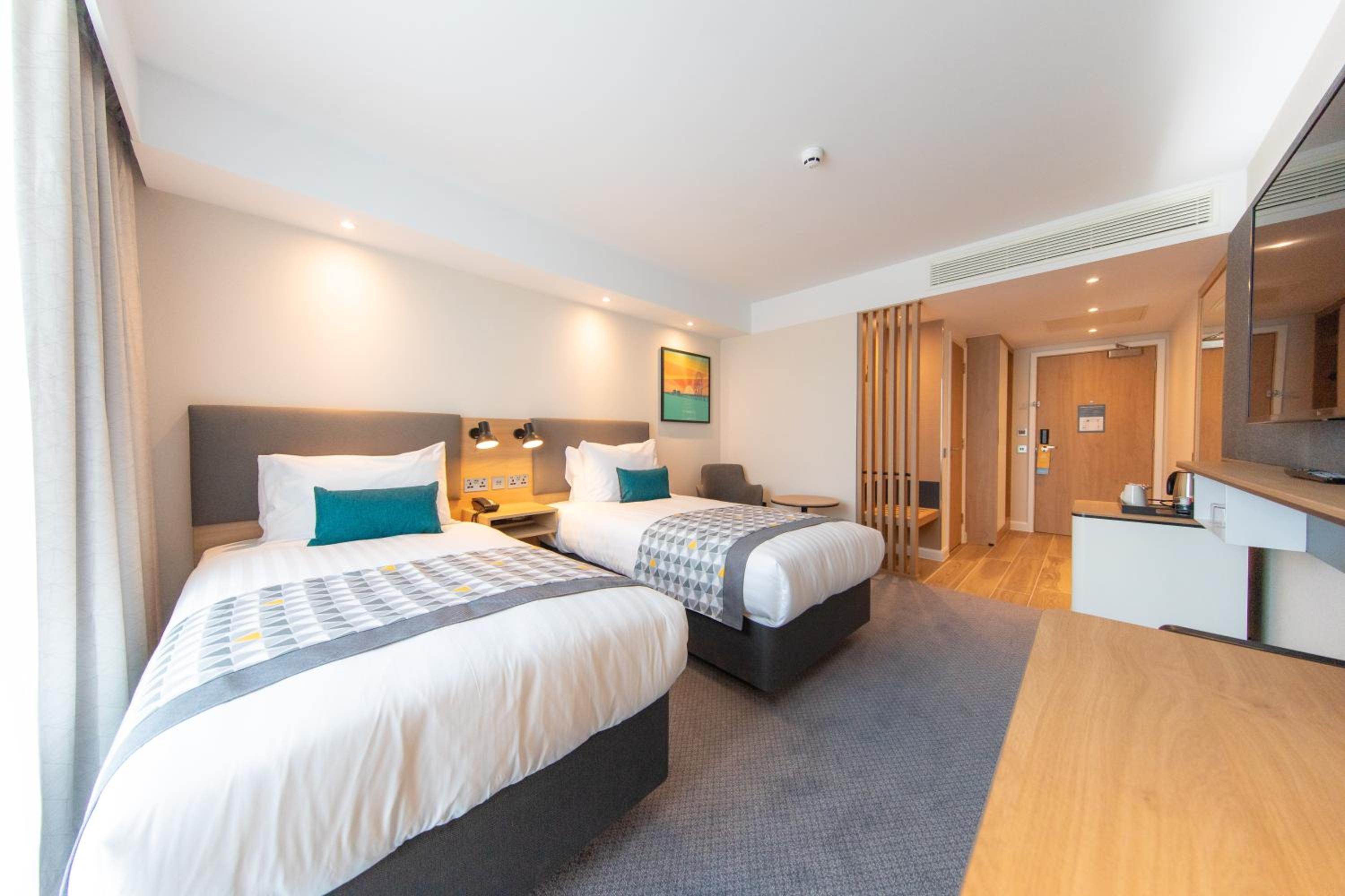 Standard Room with Two Single Beds - Photo 6