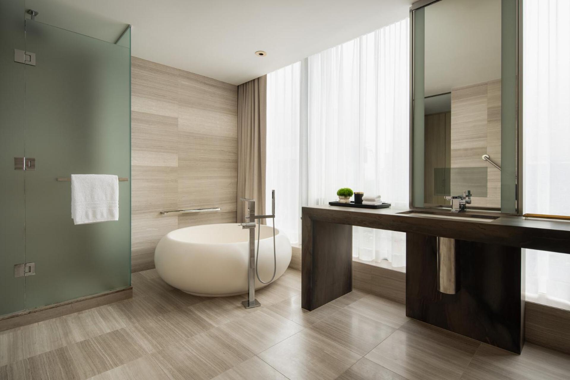 Premier King Room - Disability Access