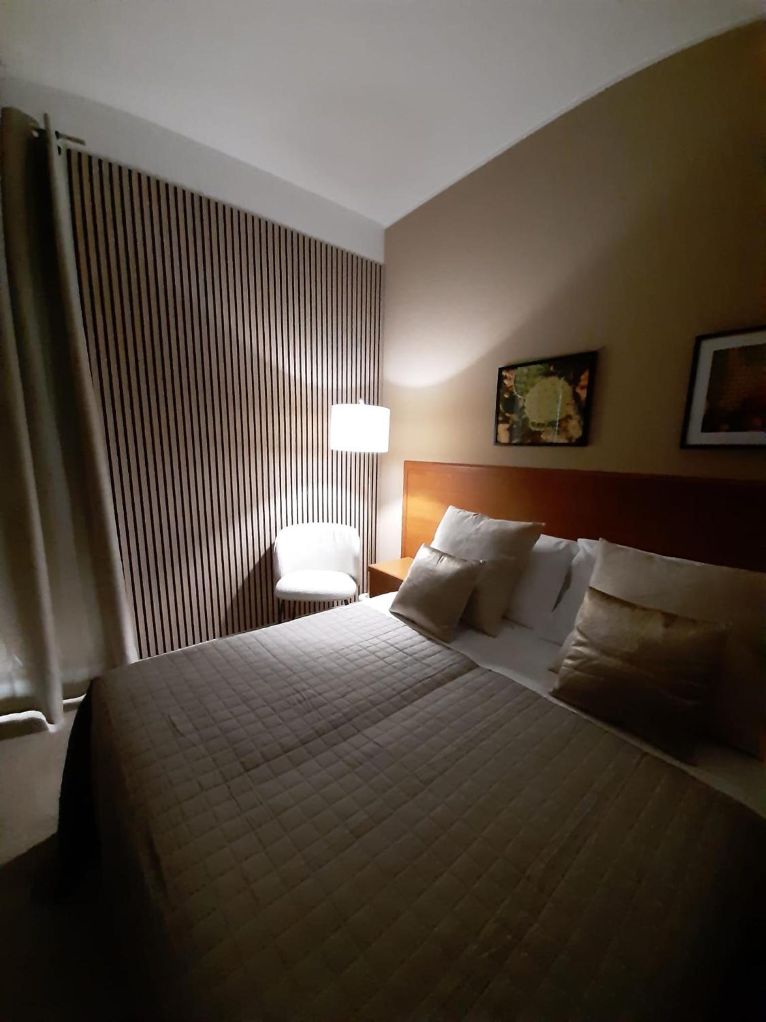 Double or Twin Room photo 3