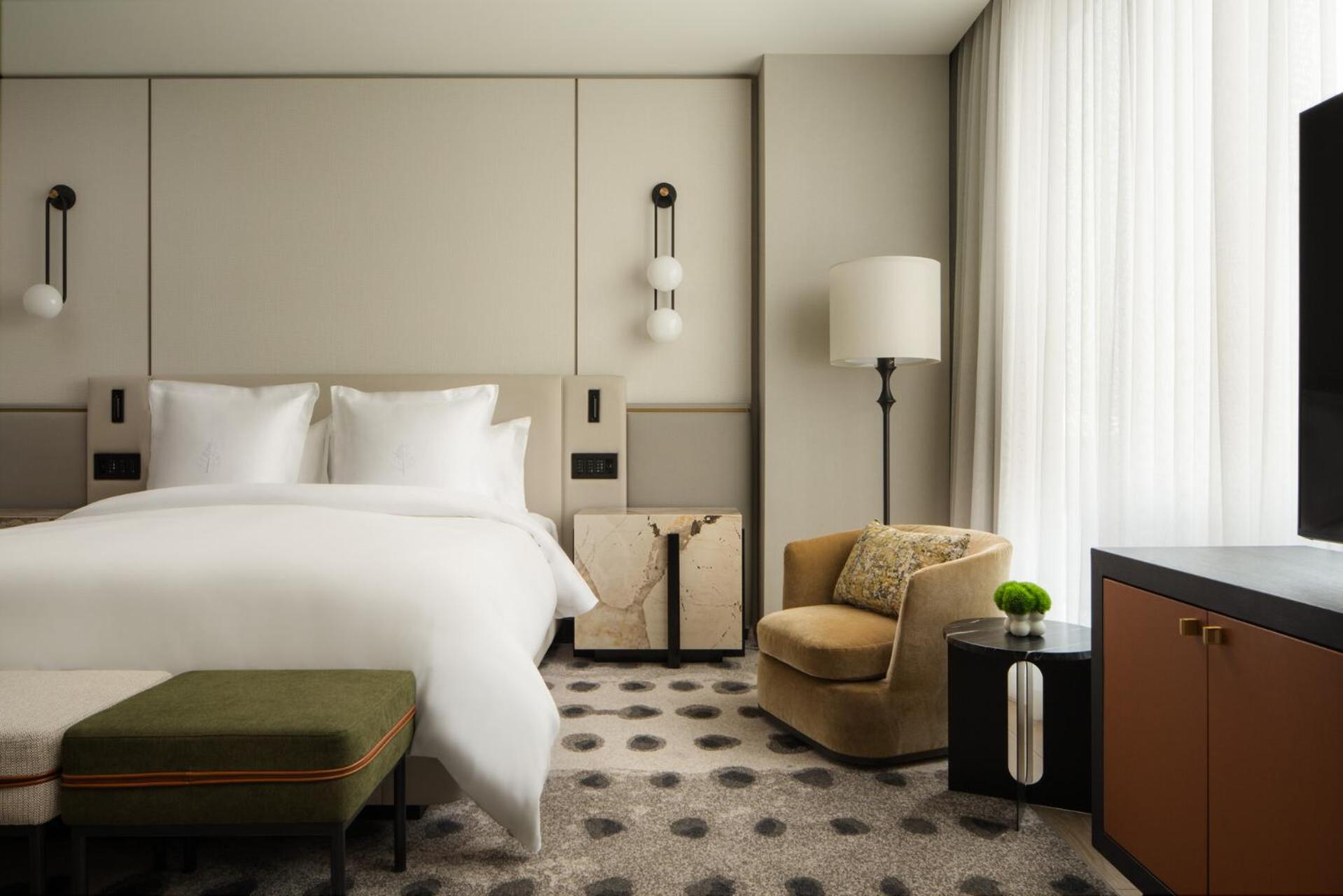 Premier One-Bedroom Suite
