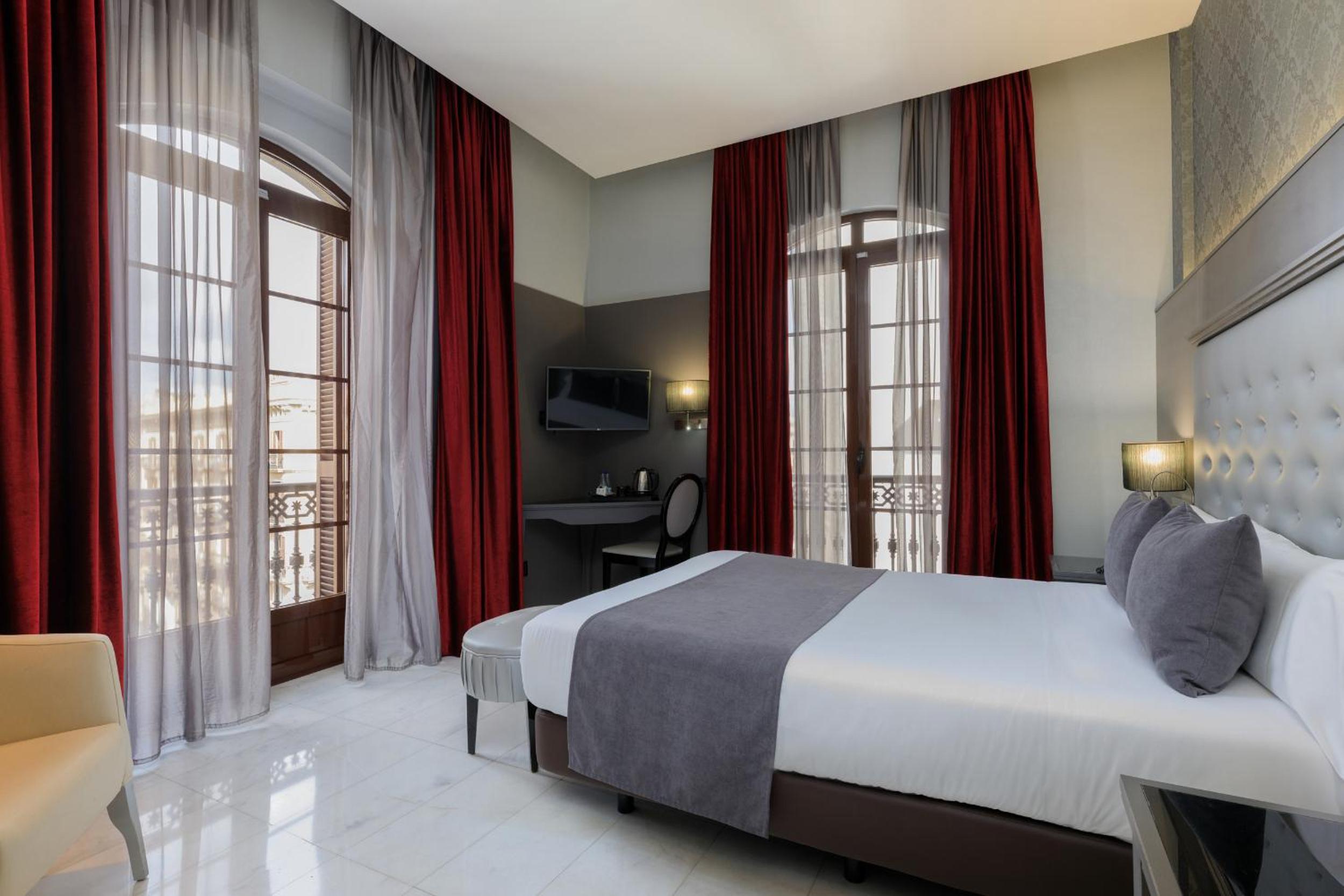 Superior Double or Twin Room photo 3