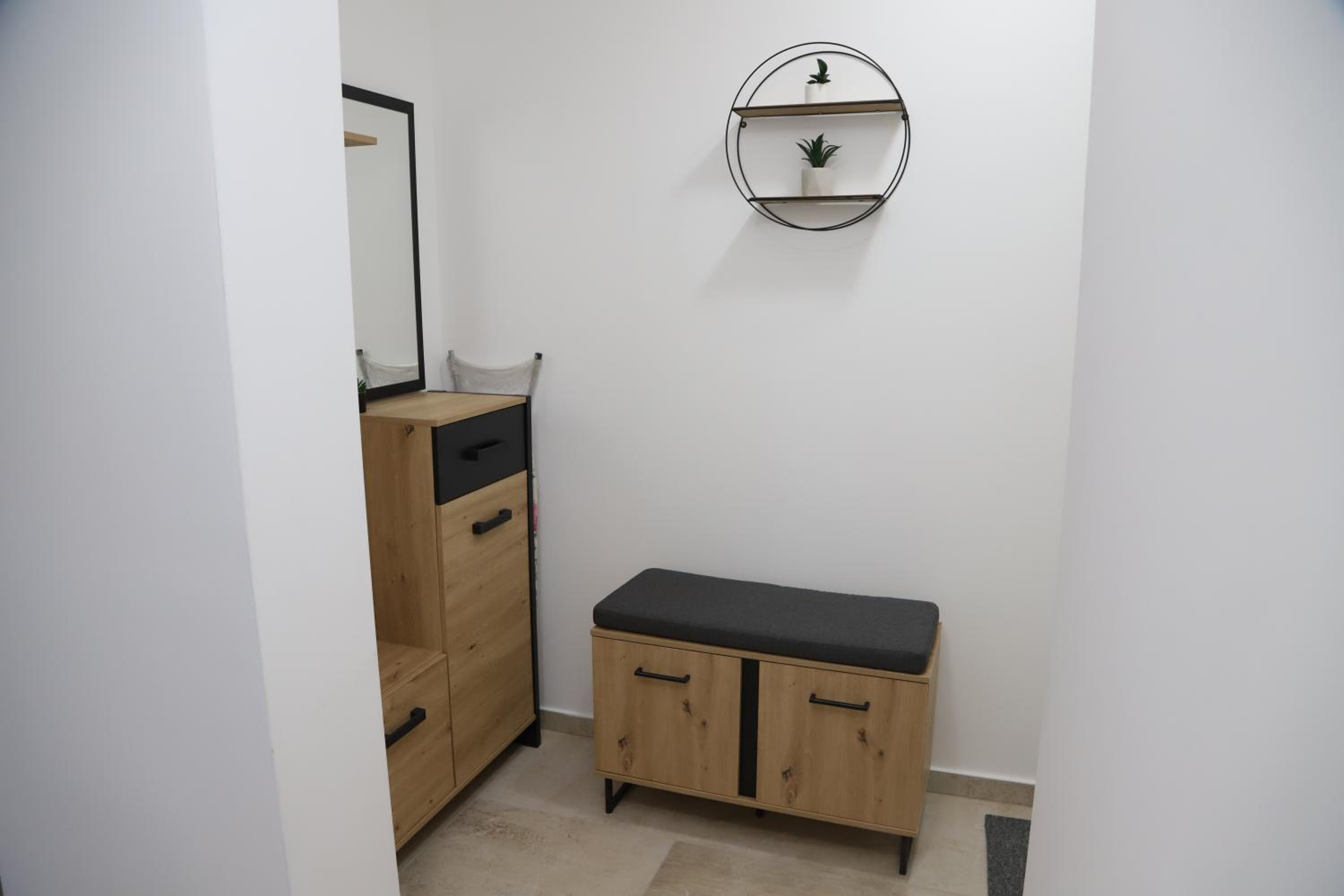 One-Bedroom Apartment photo 3