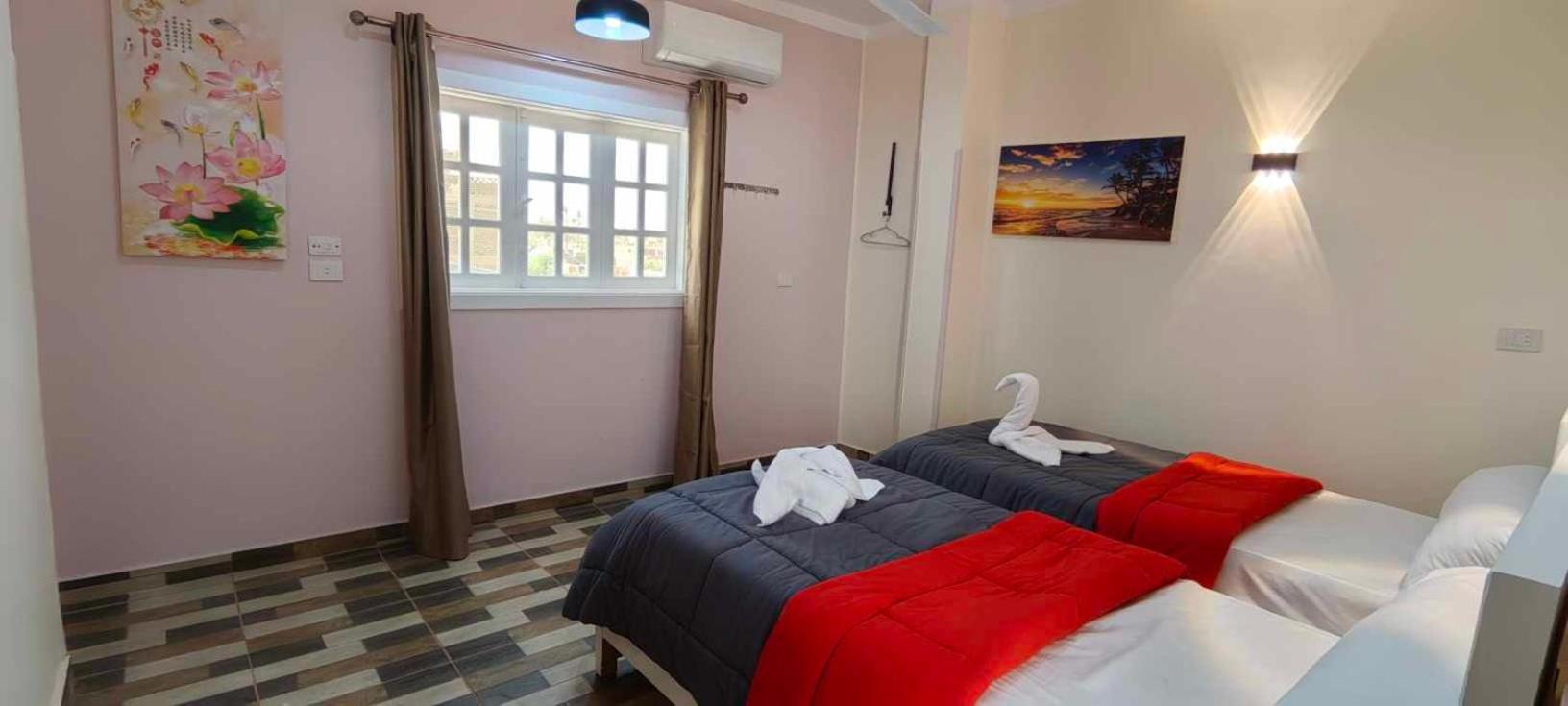 Twin Room with Shared Bathroom photo 1