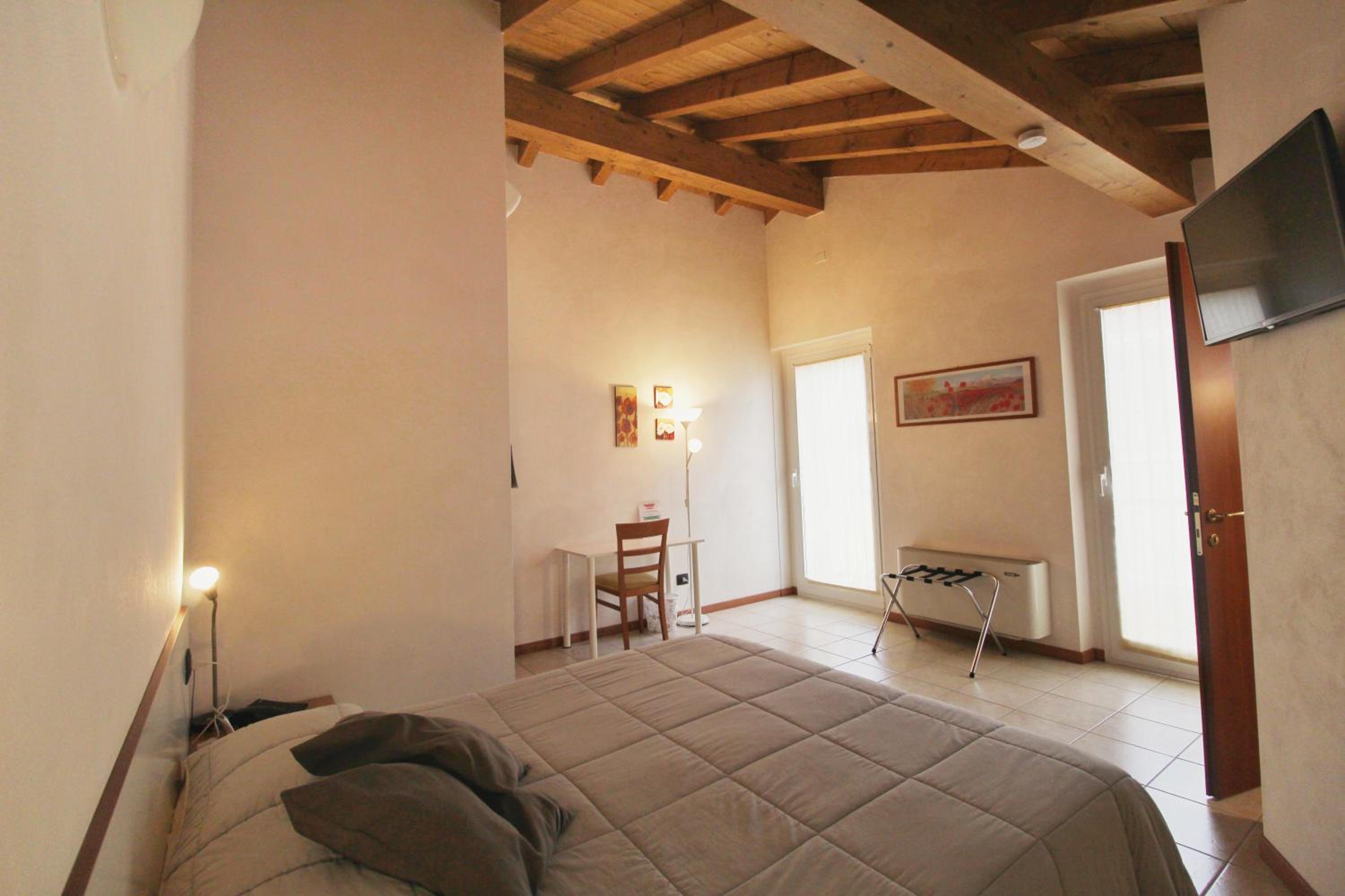 Superior Double Room - Photo 4