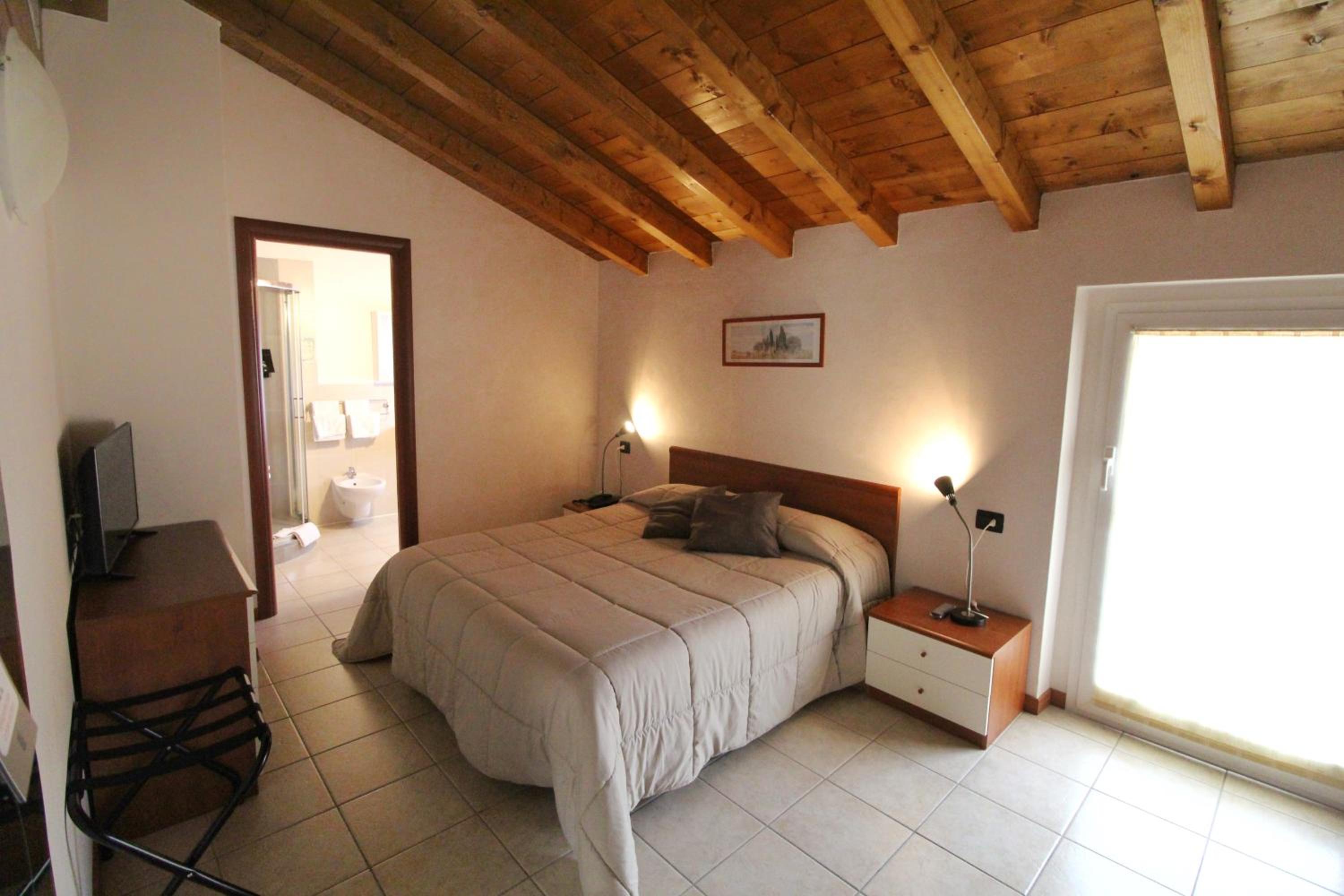Superior Double Room - Photo 1