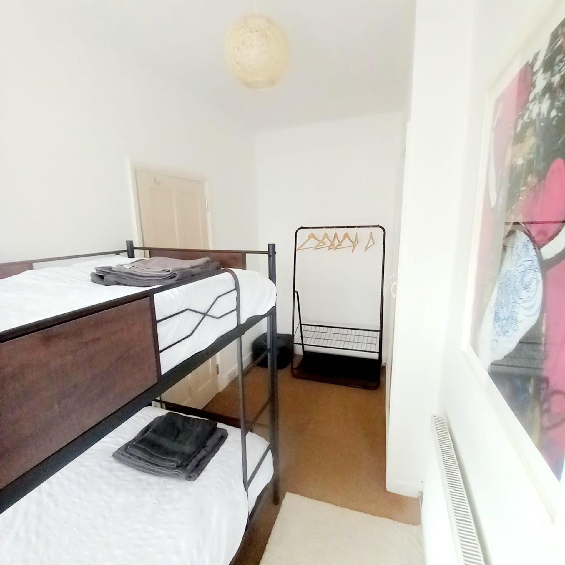 Two-Bedroom House - Photo 23