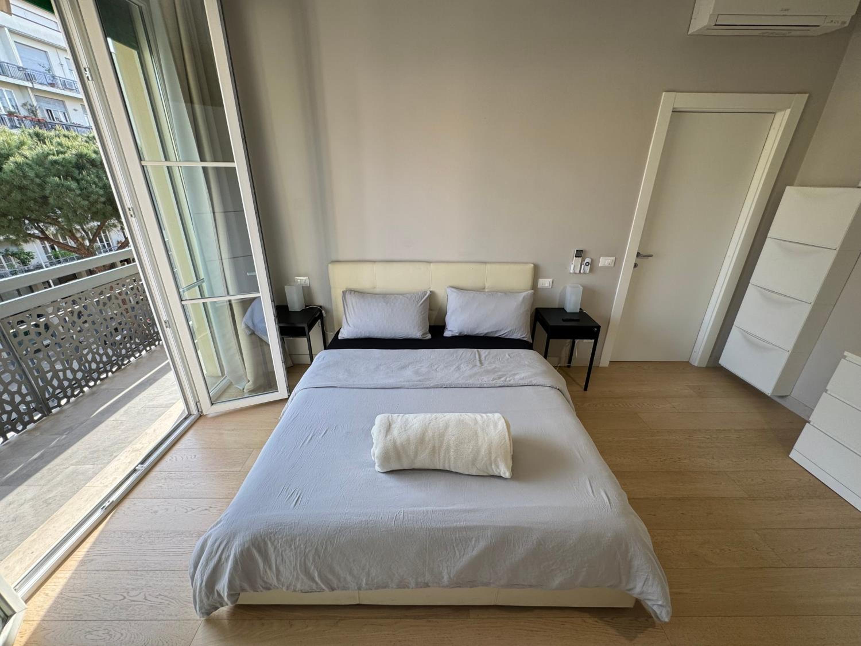 Deluxe Apartment photo 2