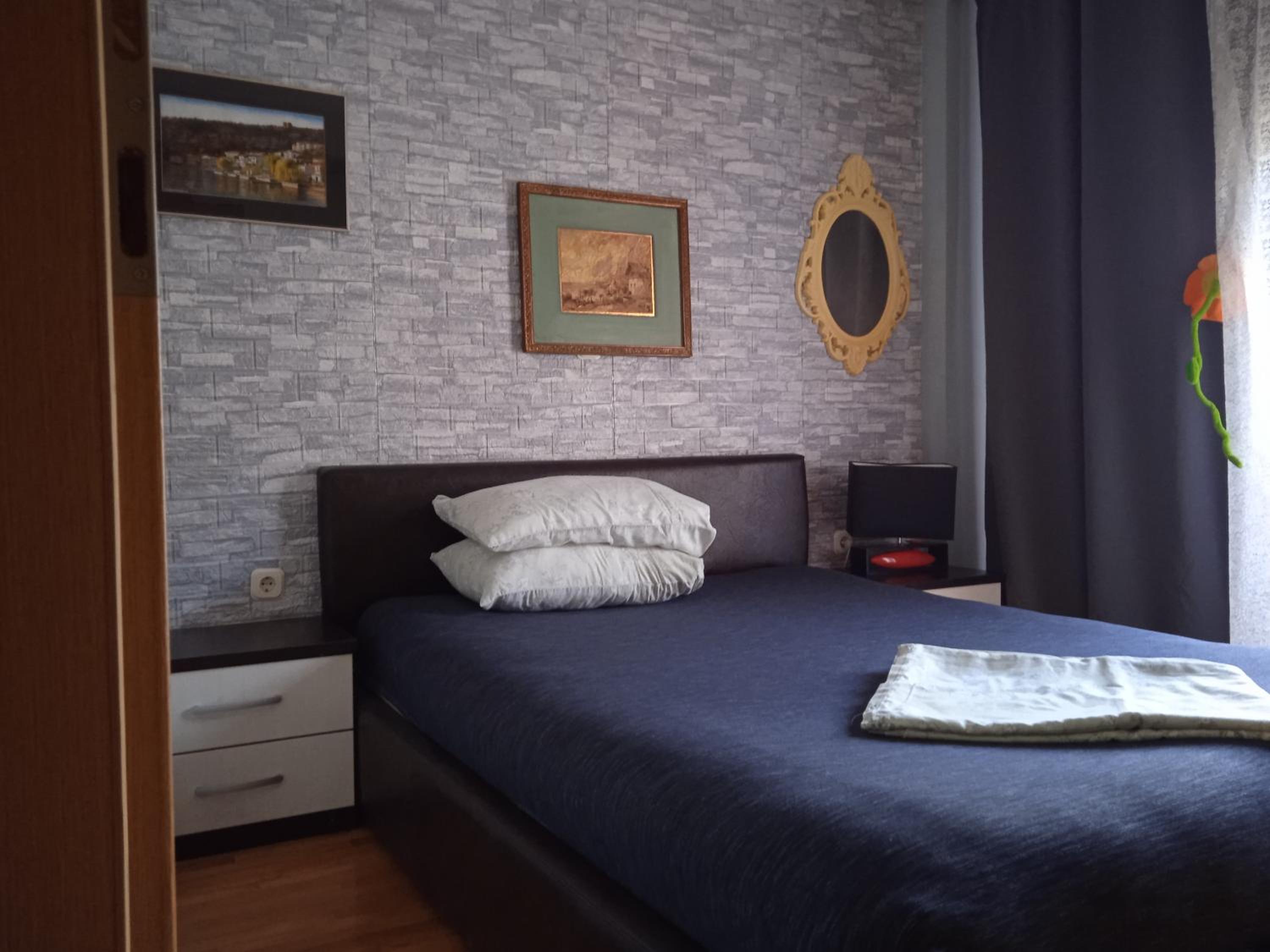 One-Bedroom Apartment photo 3