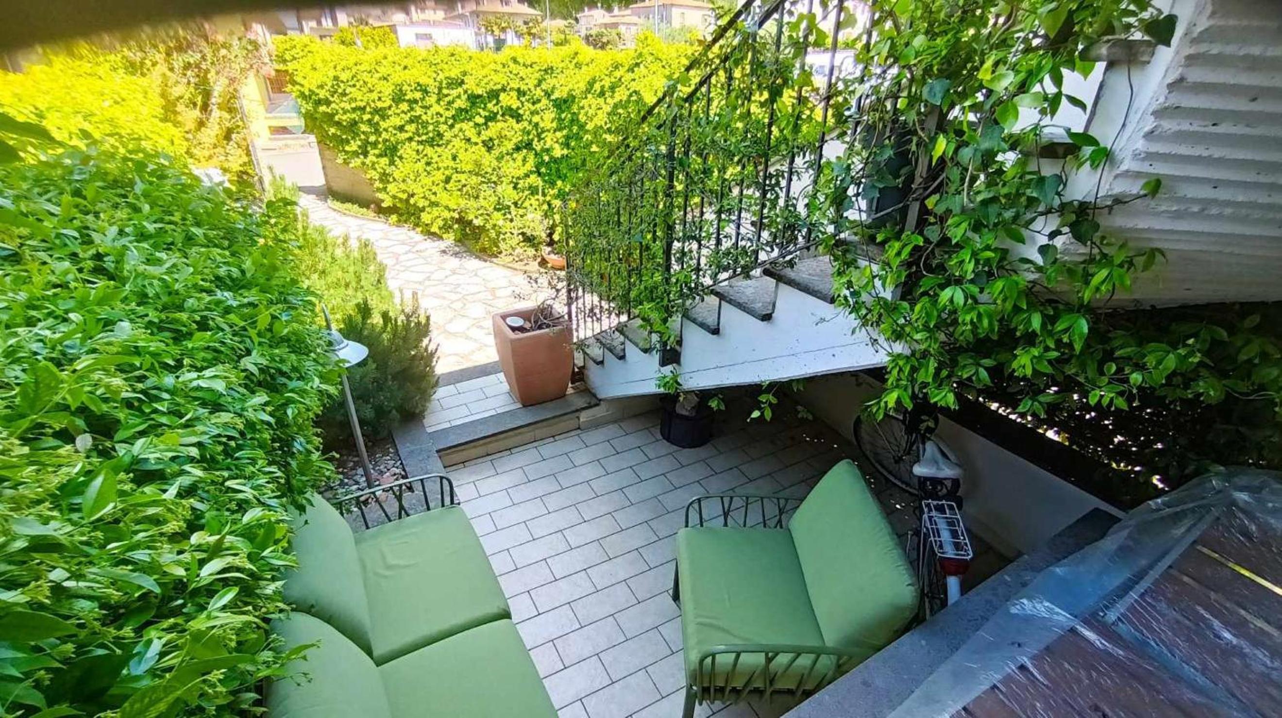 Apartment with Lake View - Photo 31