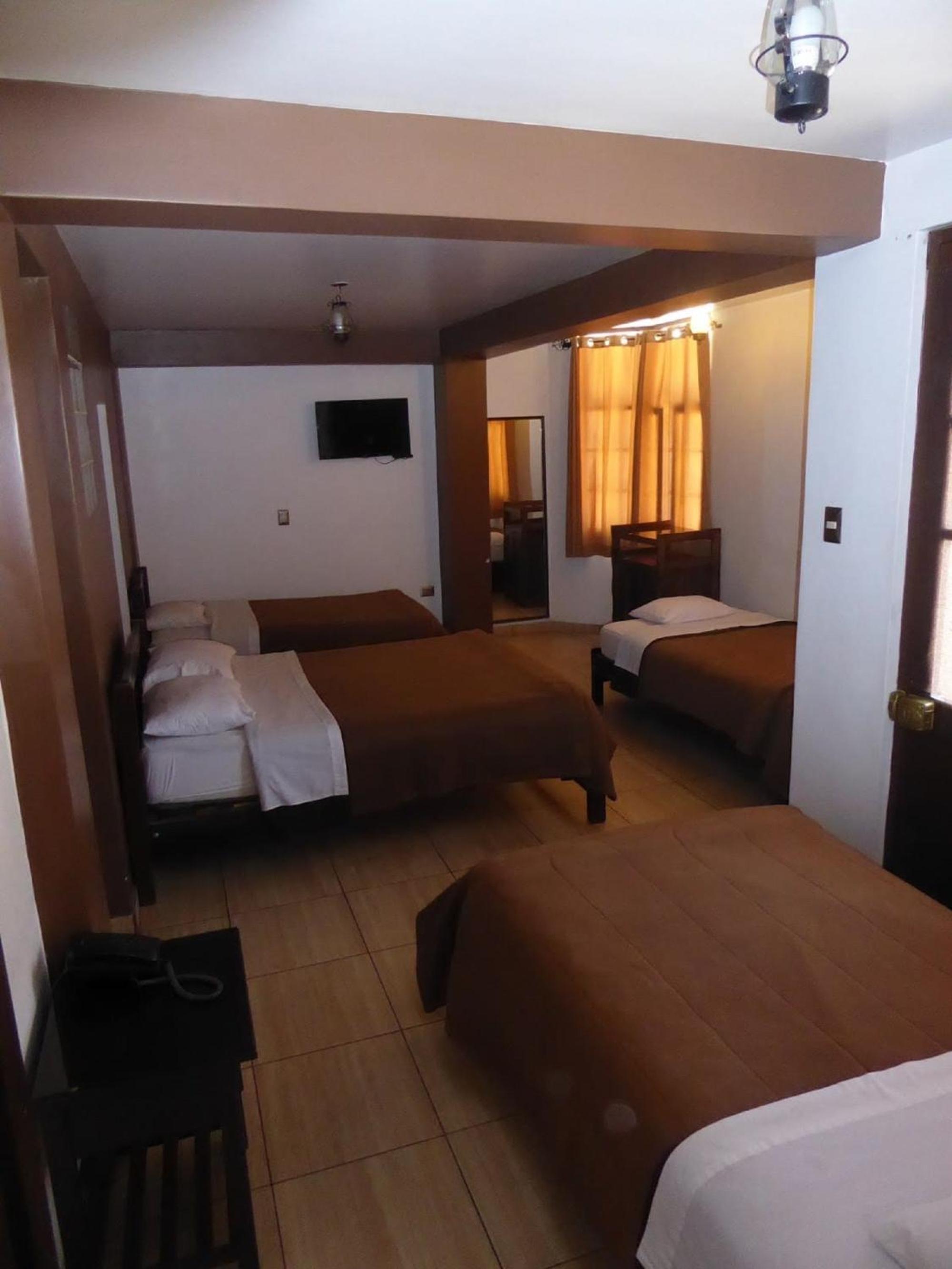 Quadruple Room with Private Bathroom photo 3