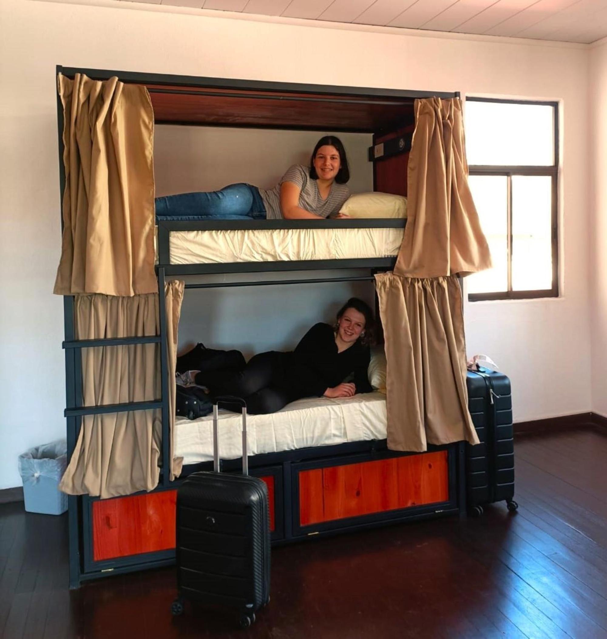 Bed in 6-Bed Female Dormitory Room photo 3