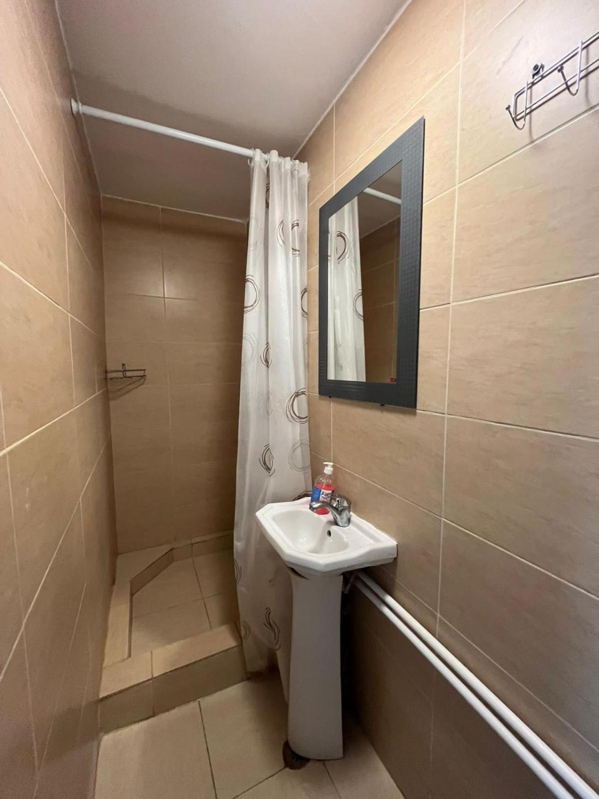 Double Room with Private Bathroom photo 2
