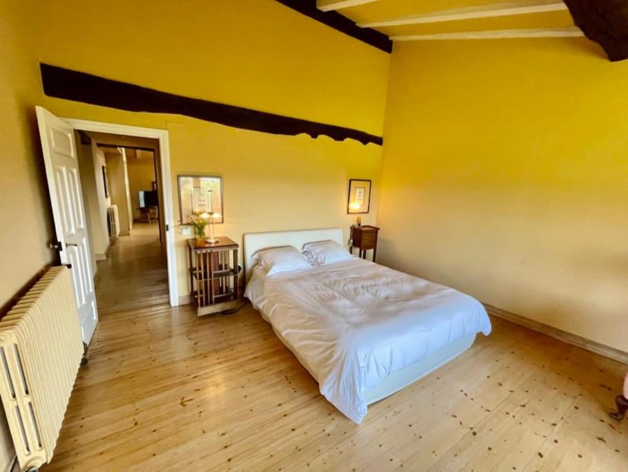 Casa de cuatro habitaciones