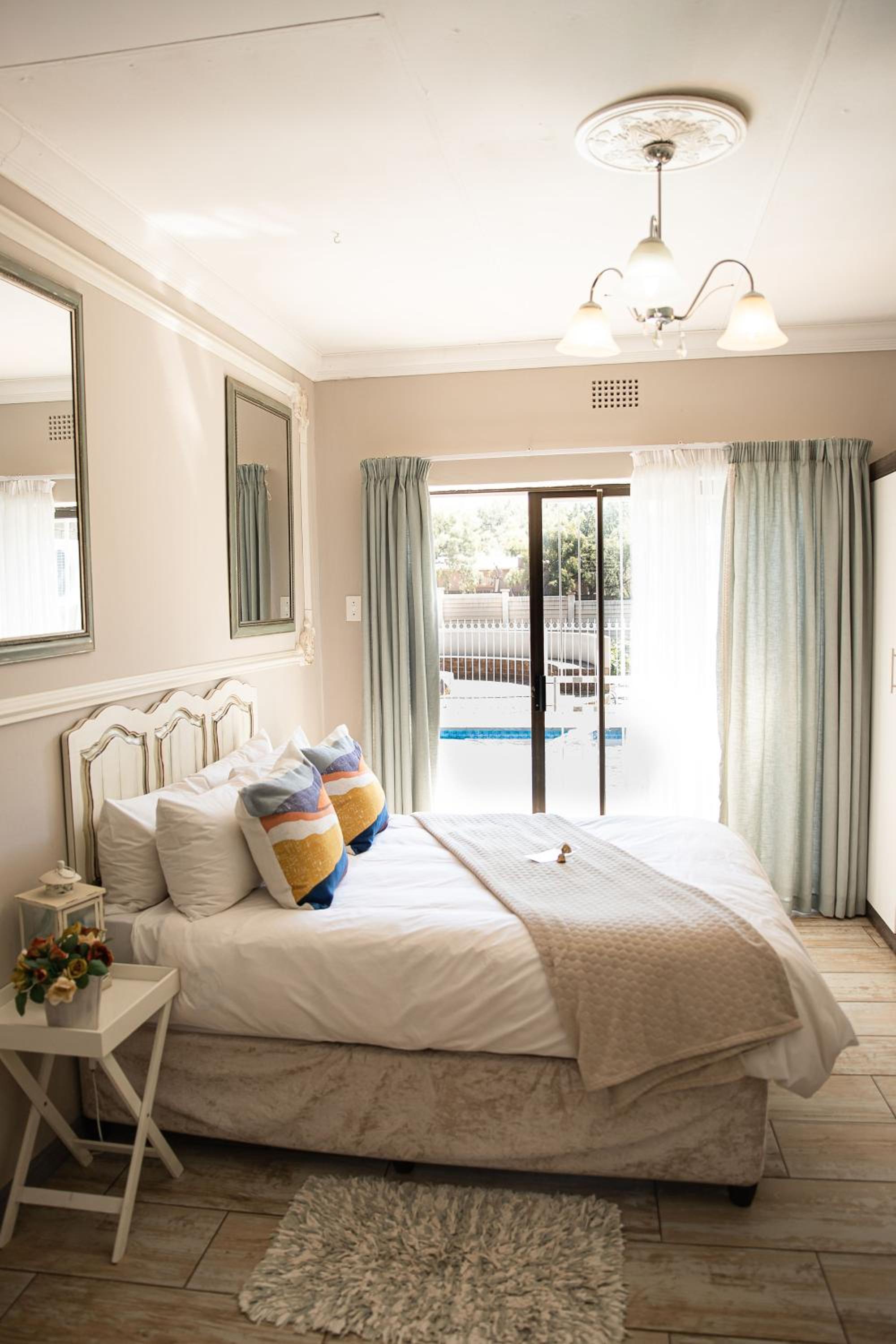 Double Room with Patio photo 3