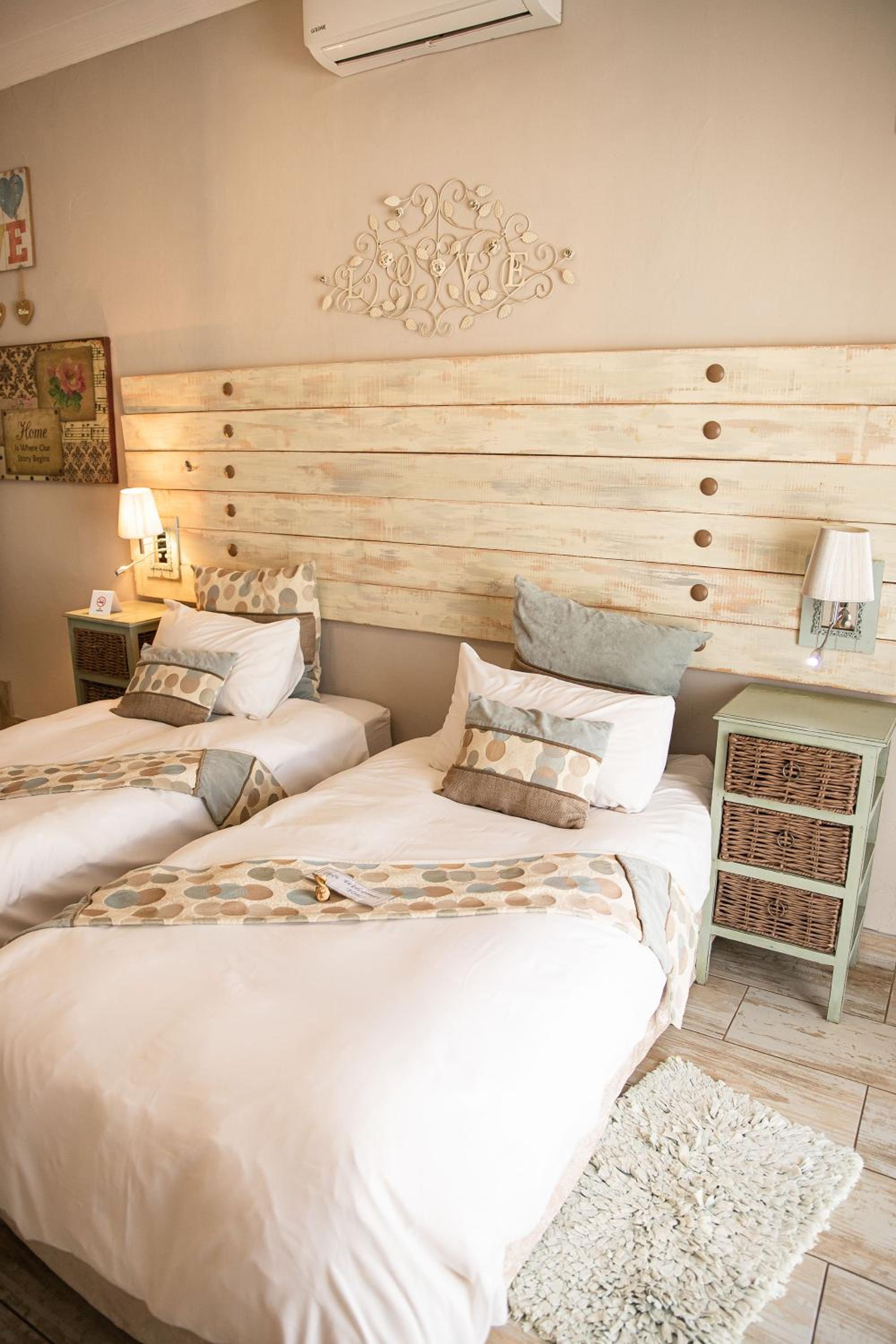 Deluxe Double Room with Bath photo 1