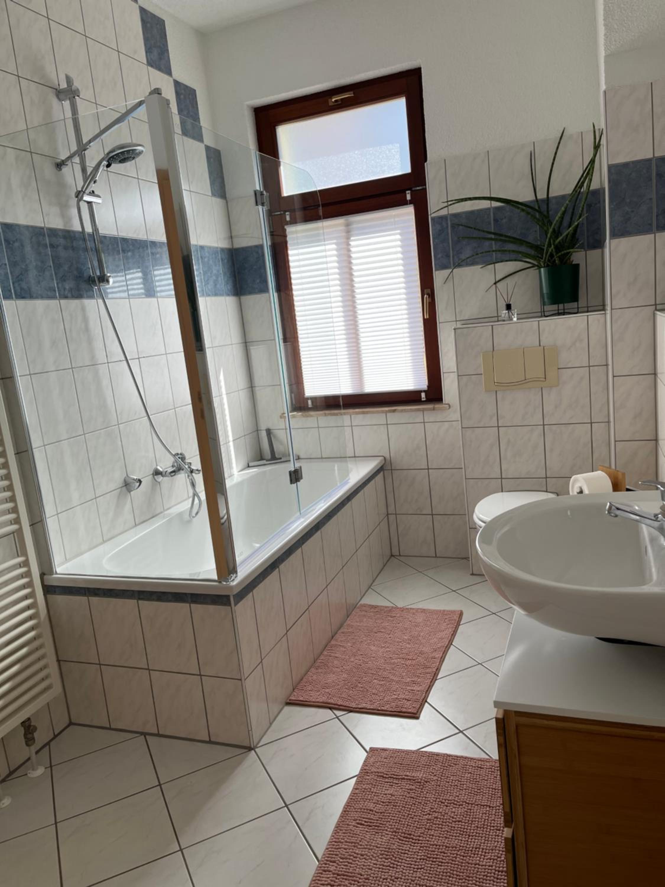 One-Bedroom Apartment with Balcony photo 2