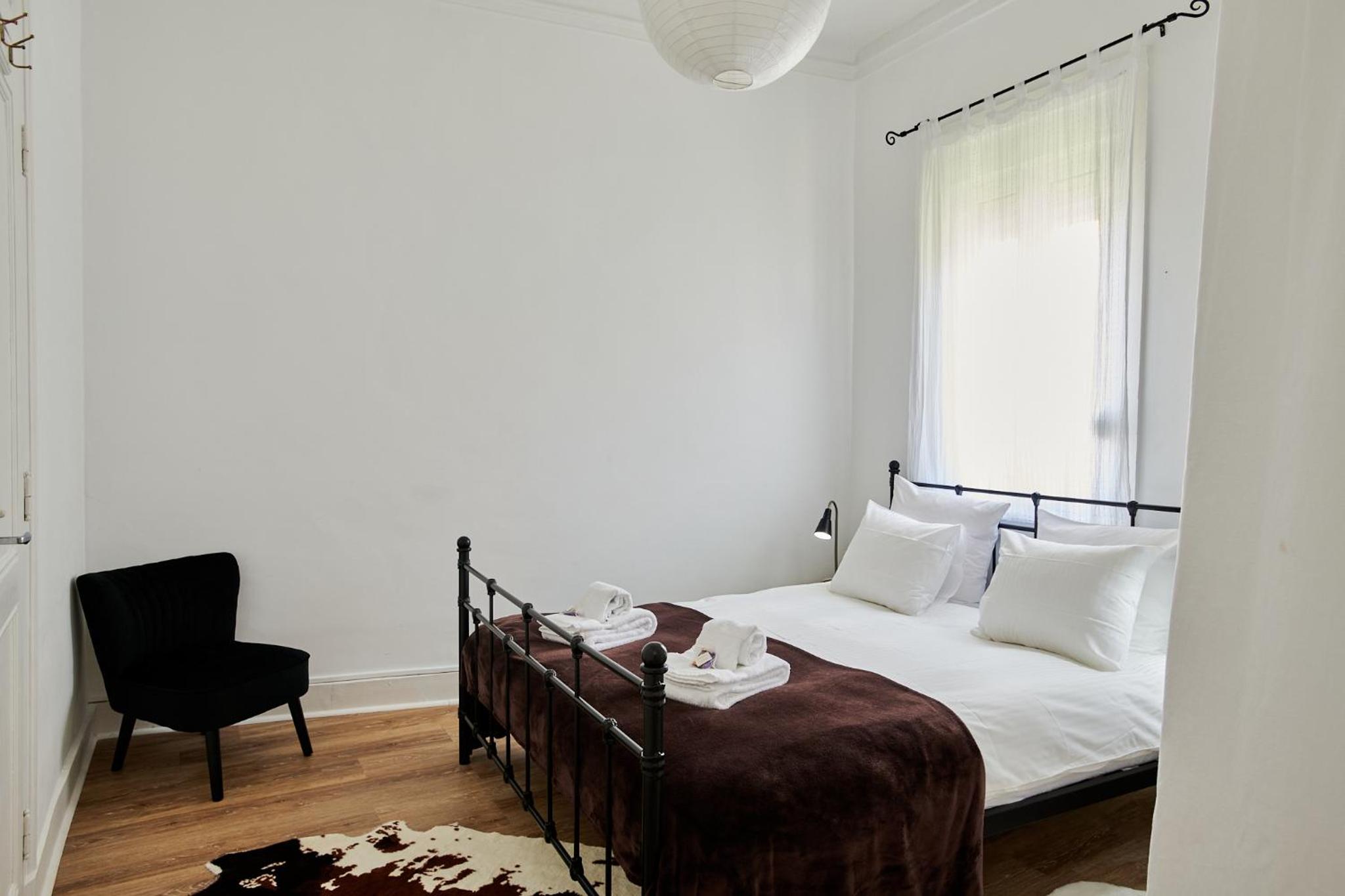 One-Bedroom Apartment photo 3